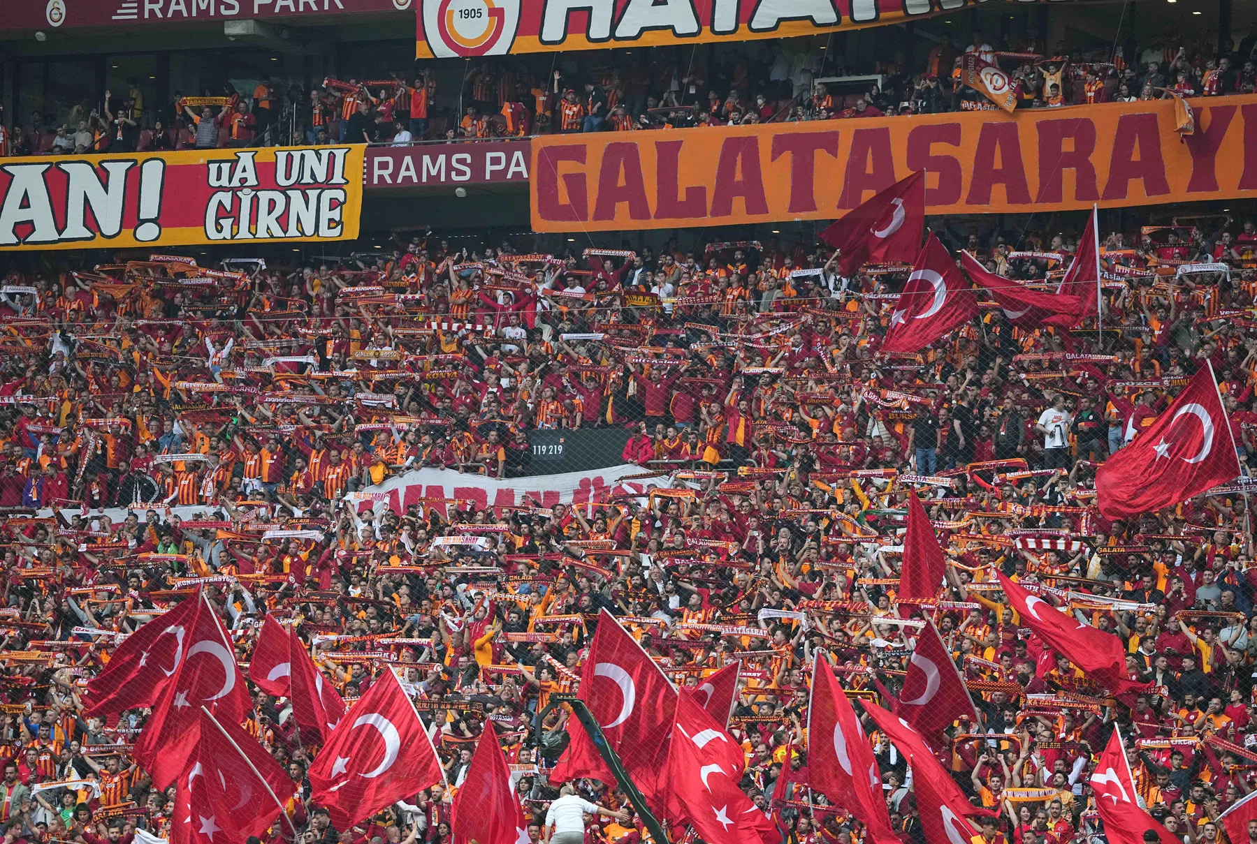 Ga voor Galatasaray of Fenerbahçe: maak kans op 50x je inzet!