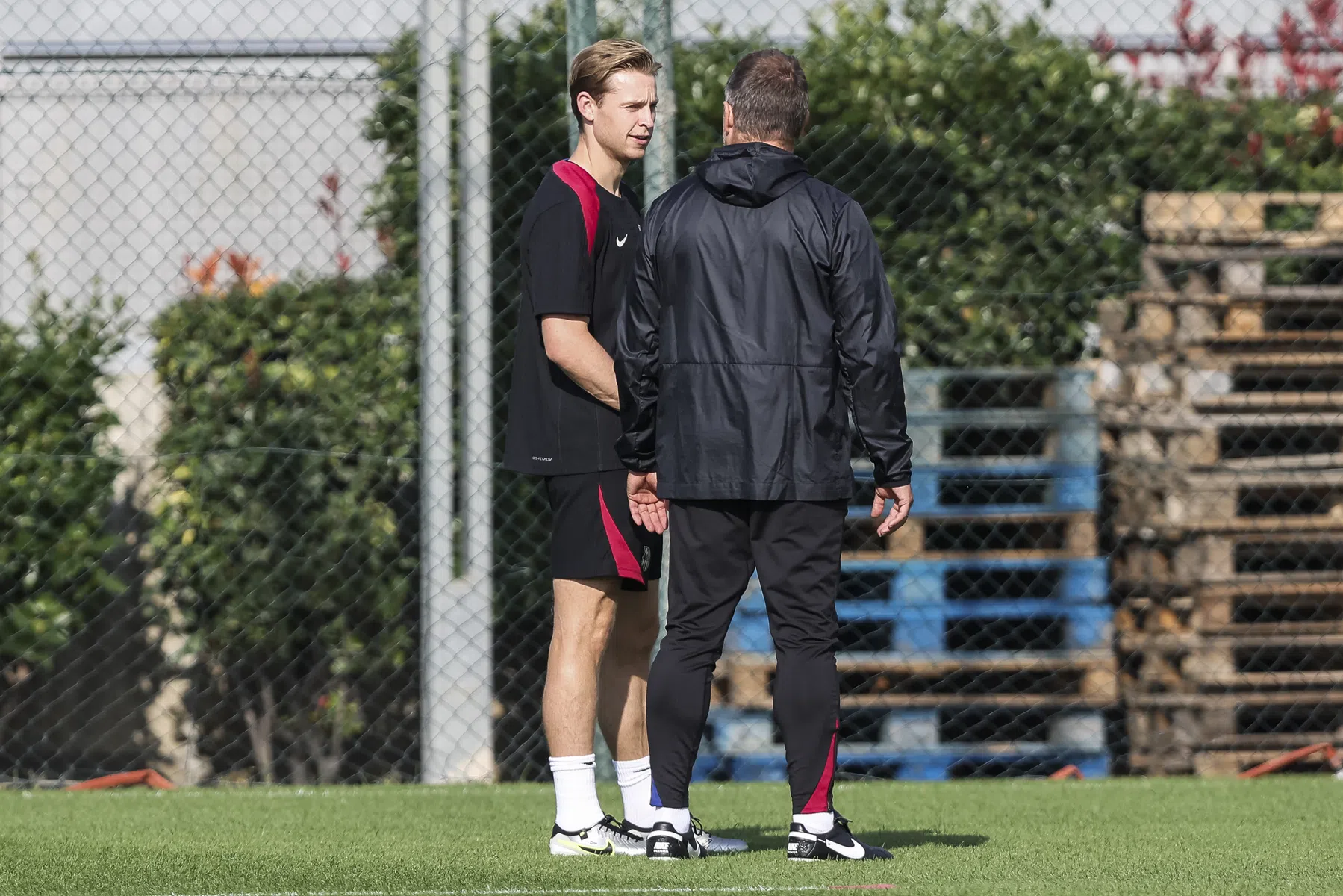 Flick schimmig over de rol van Frenkie de Jong bij Barcelona