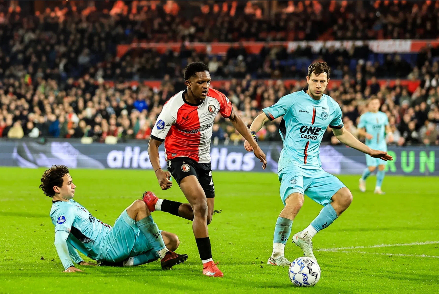 Feyenoord-defensie dit jaar in aanvallend opzicht onovertroffen in Europa