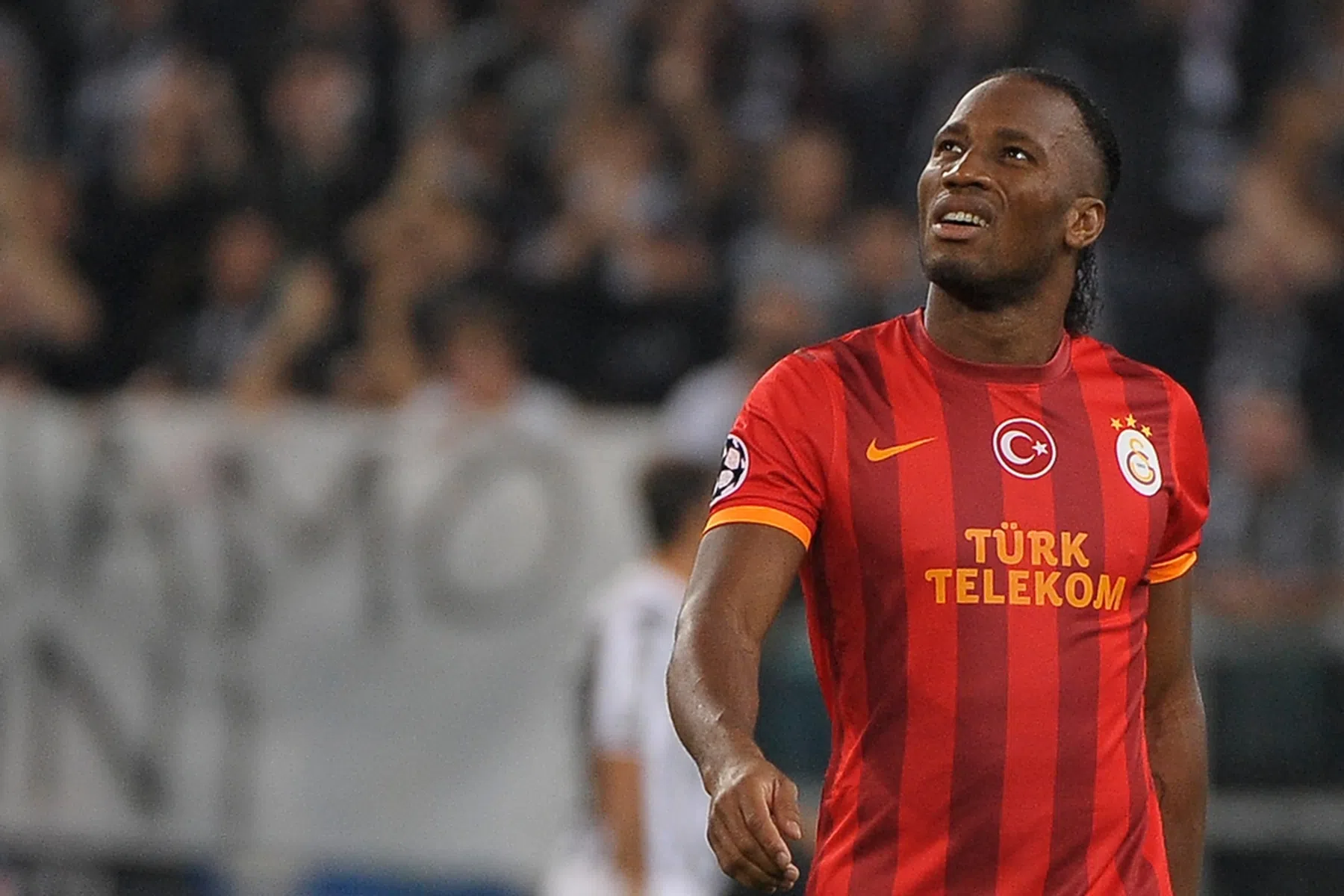 Ook Drogba komt met steunbetuiging aan 'vader' Mourinho