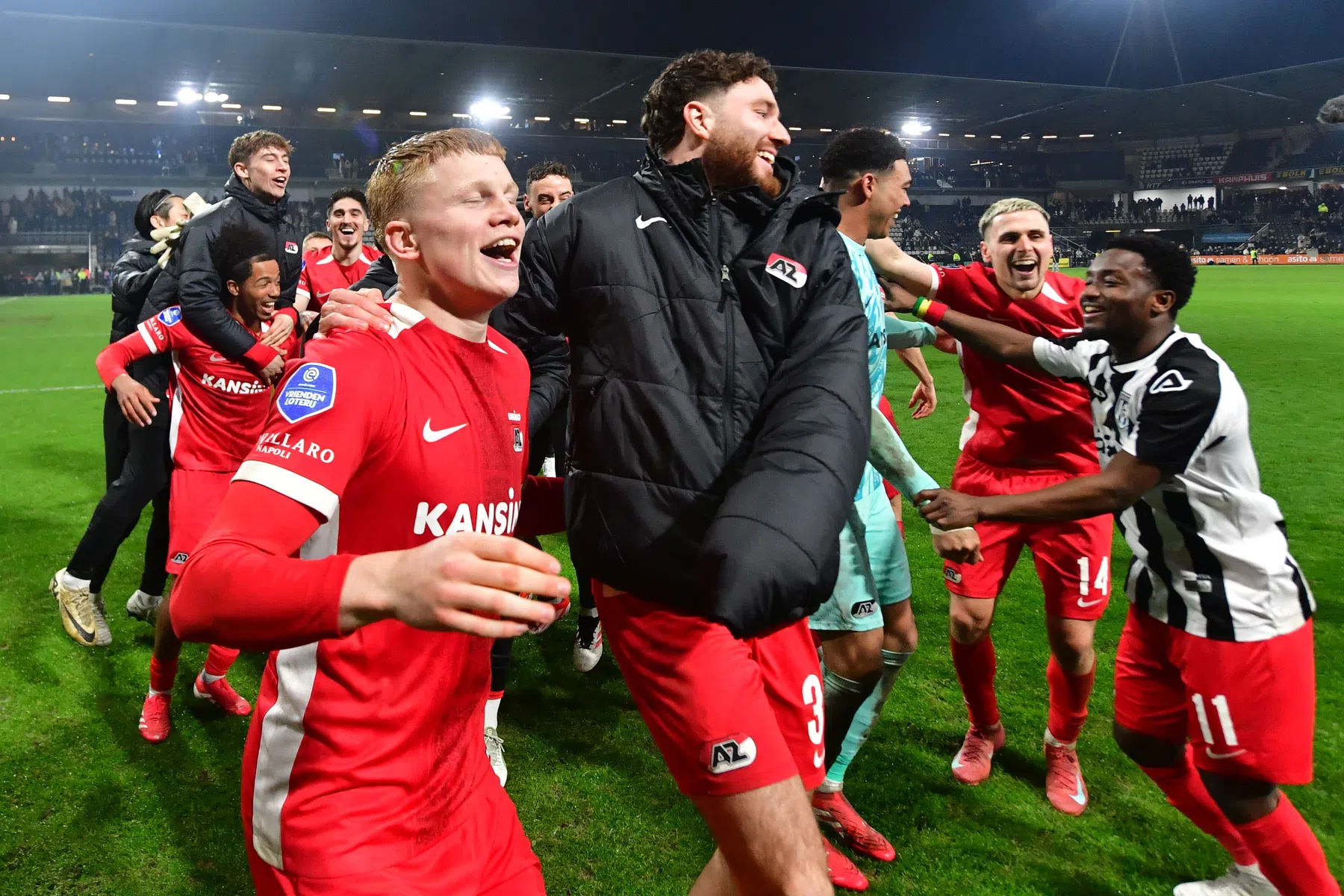 AZ-coach Martens blij: 'Dat kwam vanuit de spelers zelf'