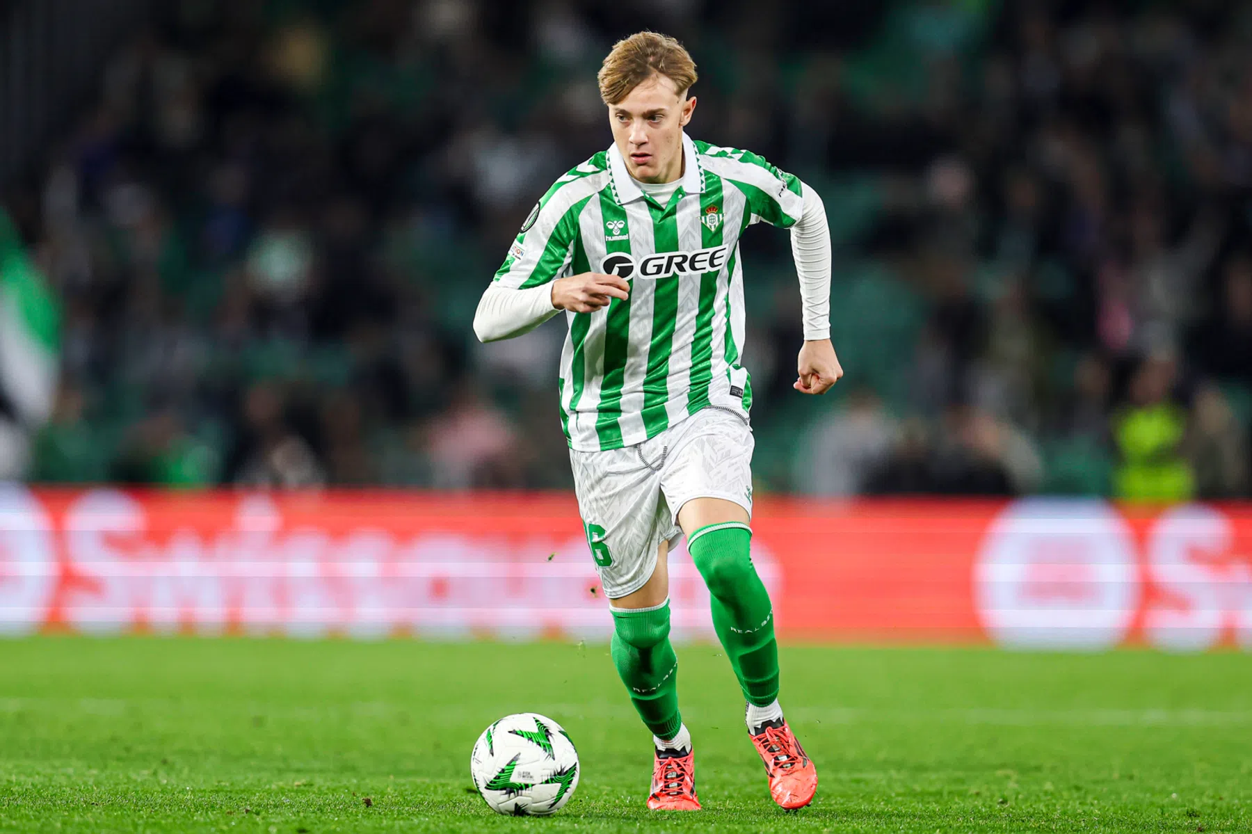 De Betis-dribbelaar voor wie Ceballos naar zijn social media greep
