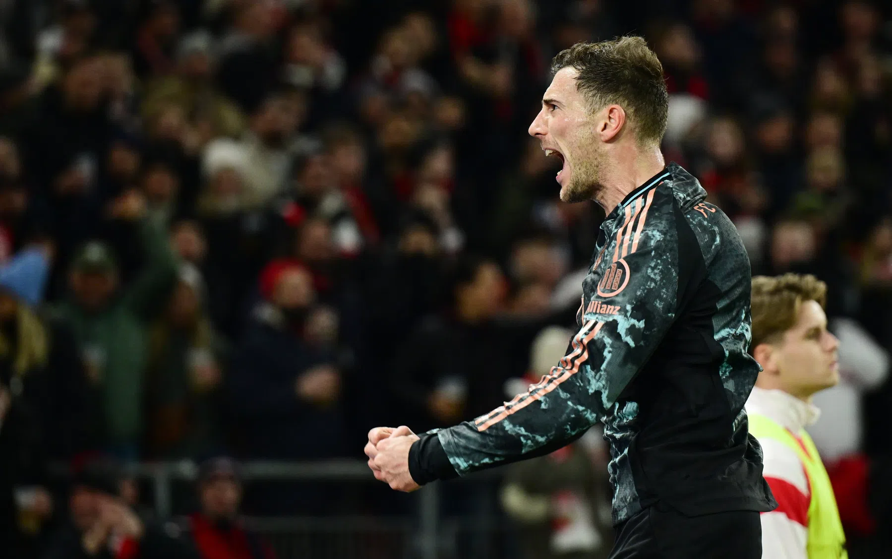 Bayern München ontsnapt dankzij geklungel van VfB Stuttgart