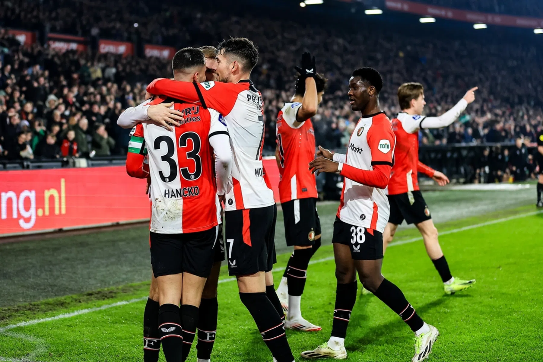 KNVB sleutelt vanwege Europese duels aan programma, nul op rekest voor Ajax