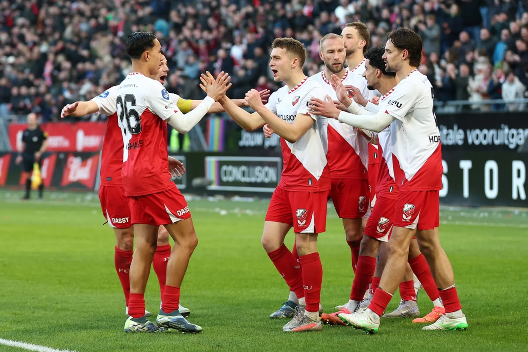 FC Utrecht wint weer eens en doet uitstekende zaken in strijd om derde plek