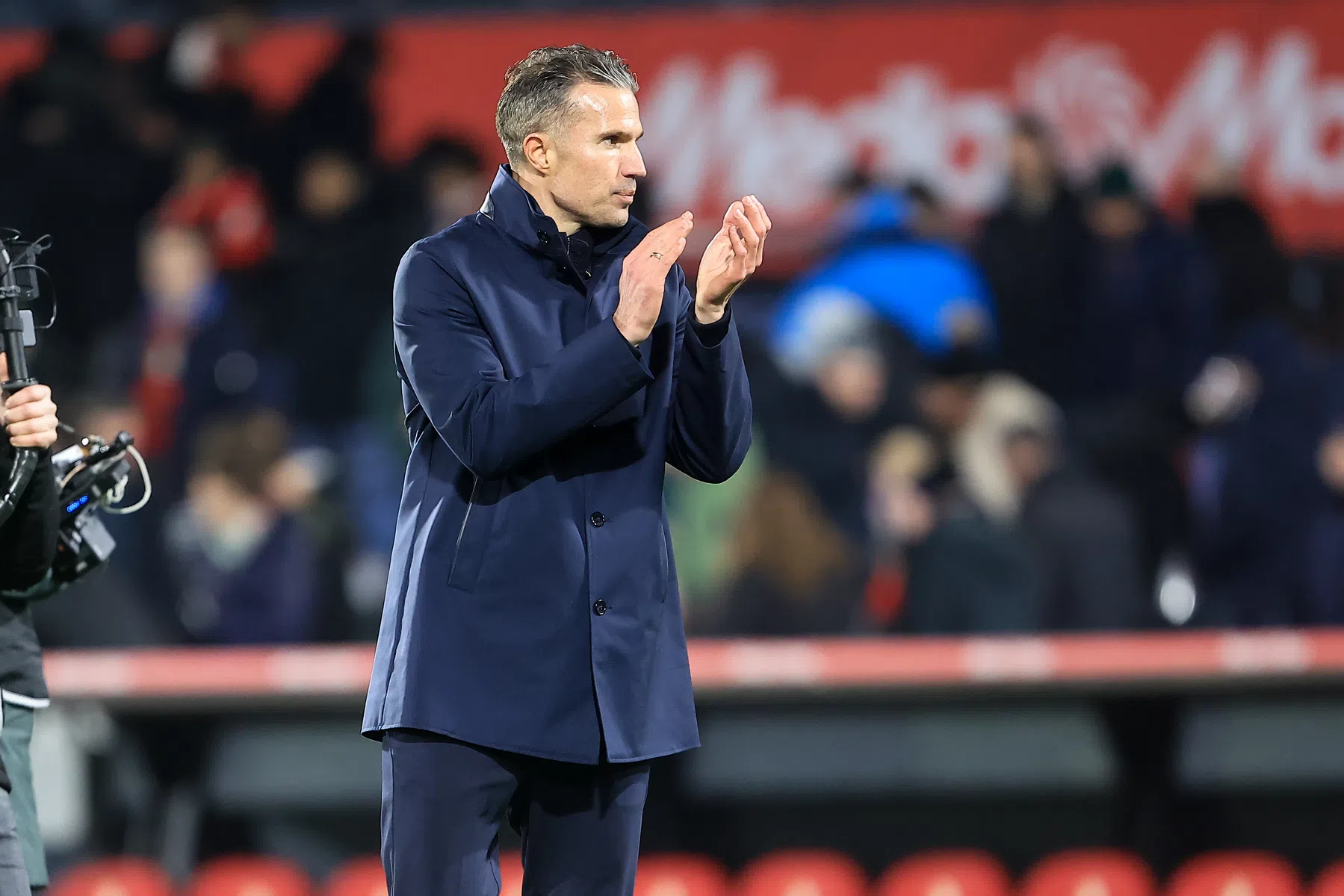 Van Persie lang van stof: 'Het waren heel lange meetings'