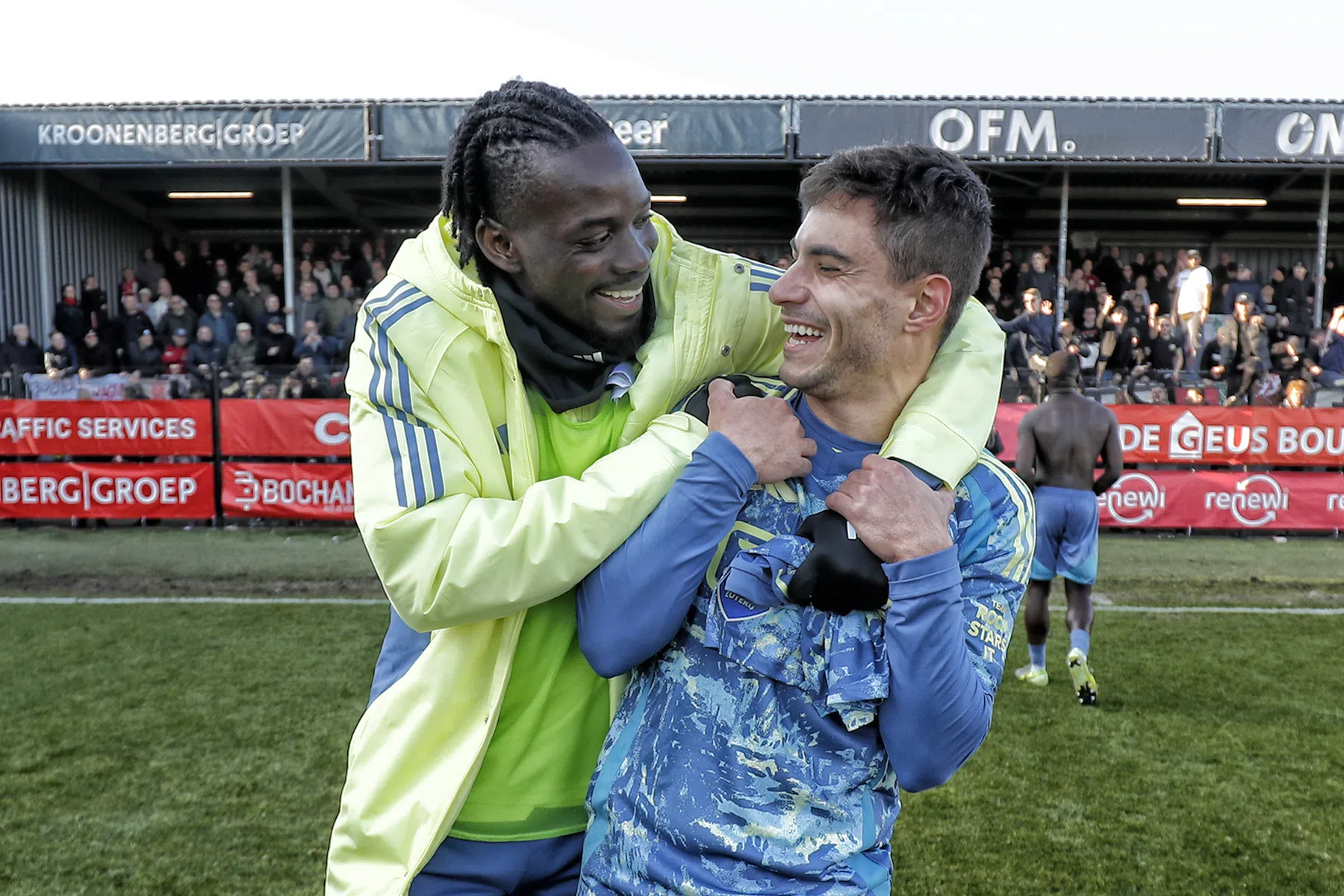 Roulerende Farioli helpt Ajax aan Eredivisie-record