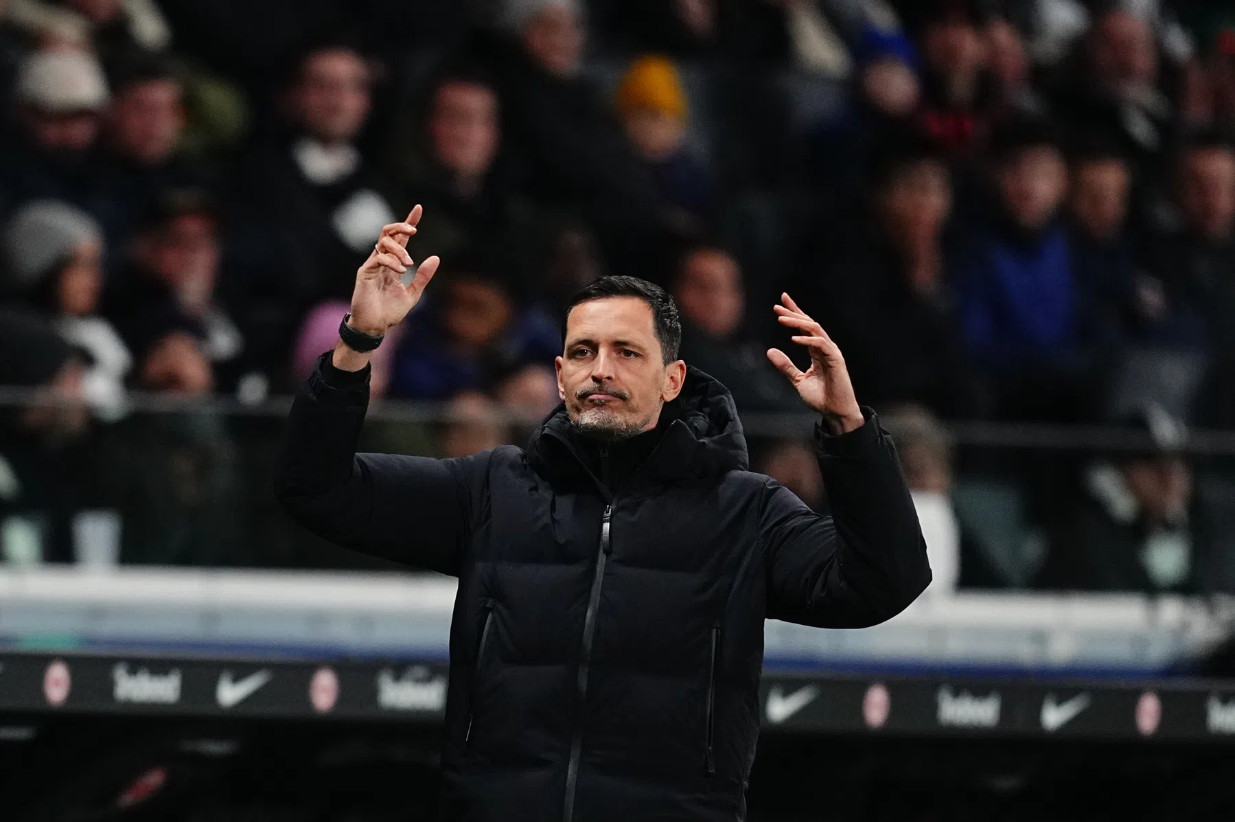 Topteams drukken Frankfurt met neus op de feiten richting duels met Ajax