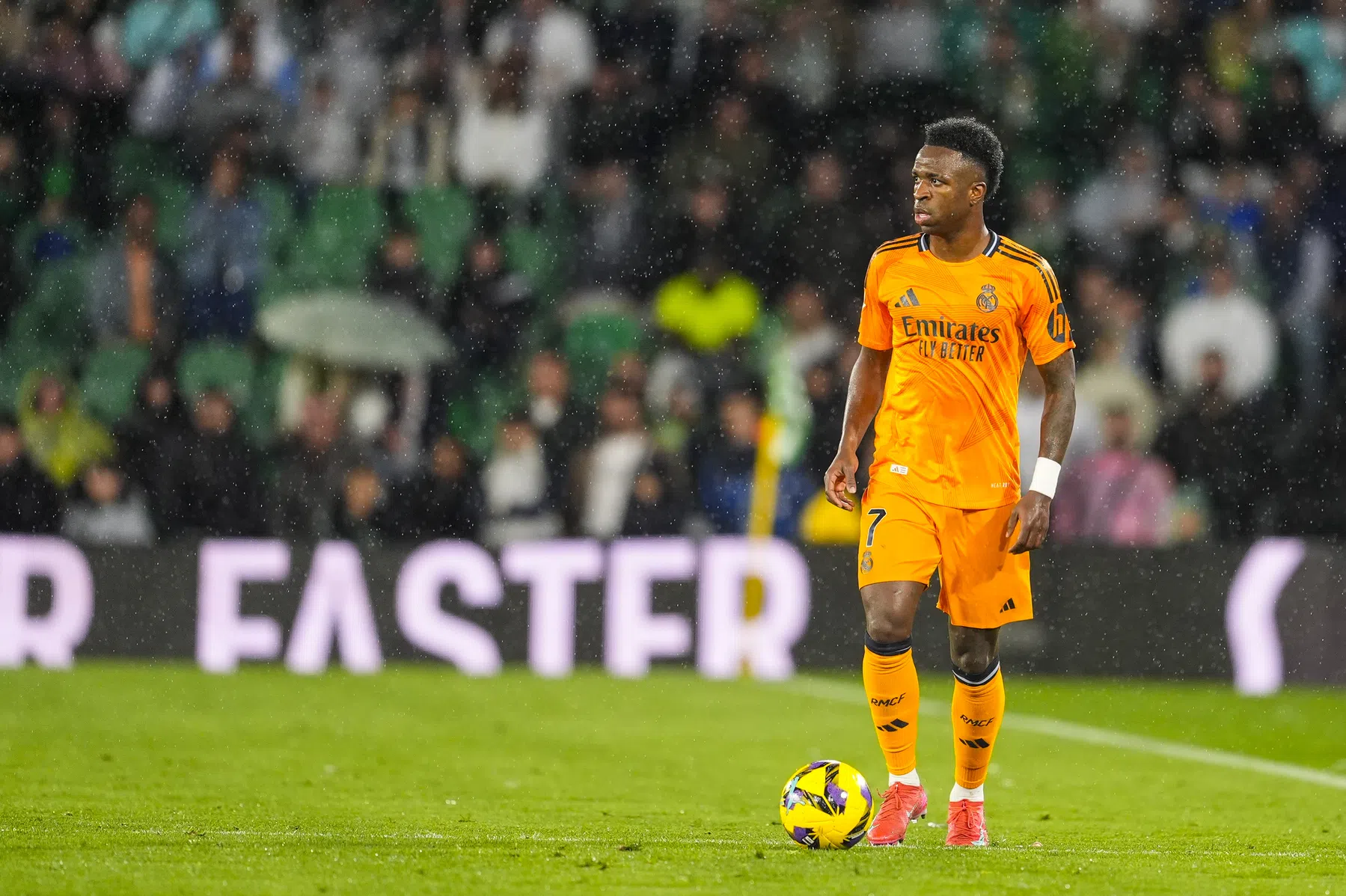Vinicius bespreekt arbitrage en zweert trouw aan Real Madrid
