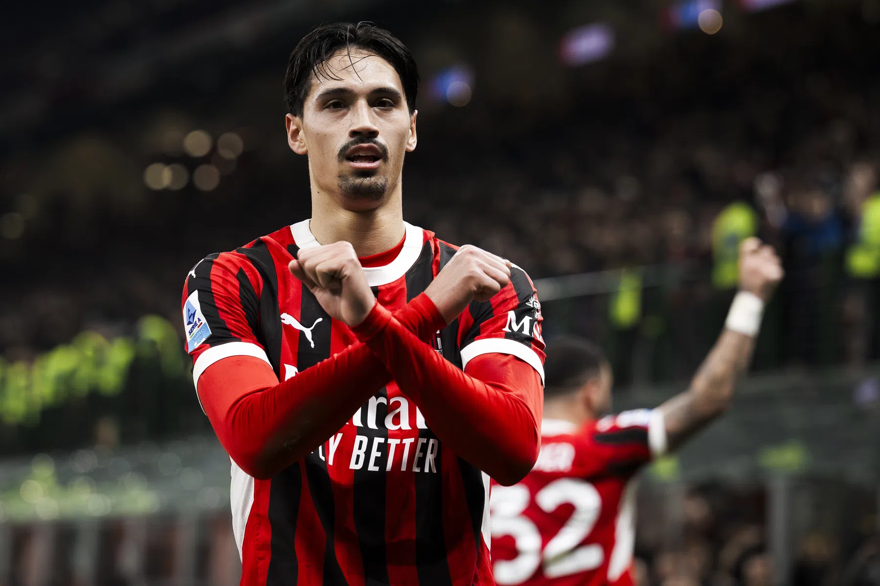 Witte rook uit San Siro: Reijnders verlengt bij AC Milan