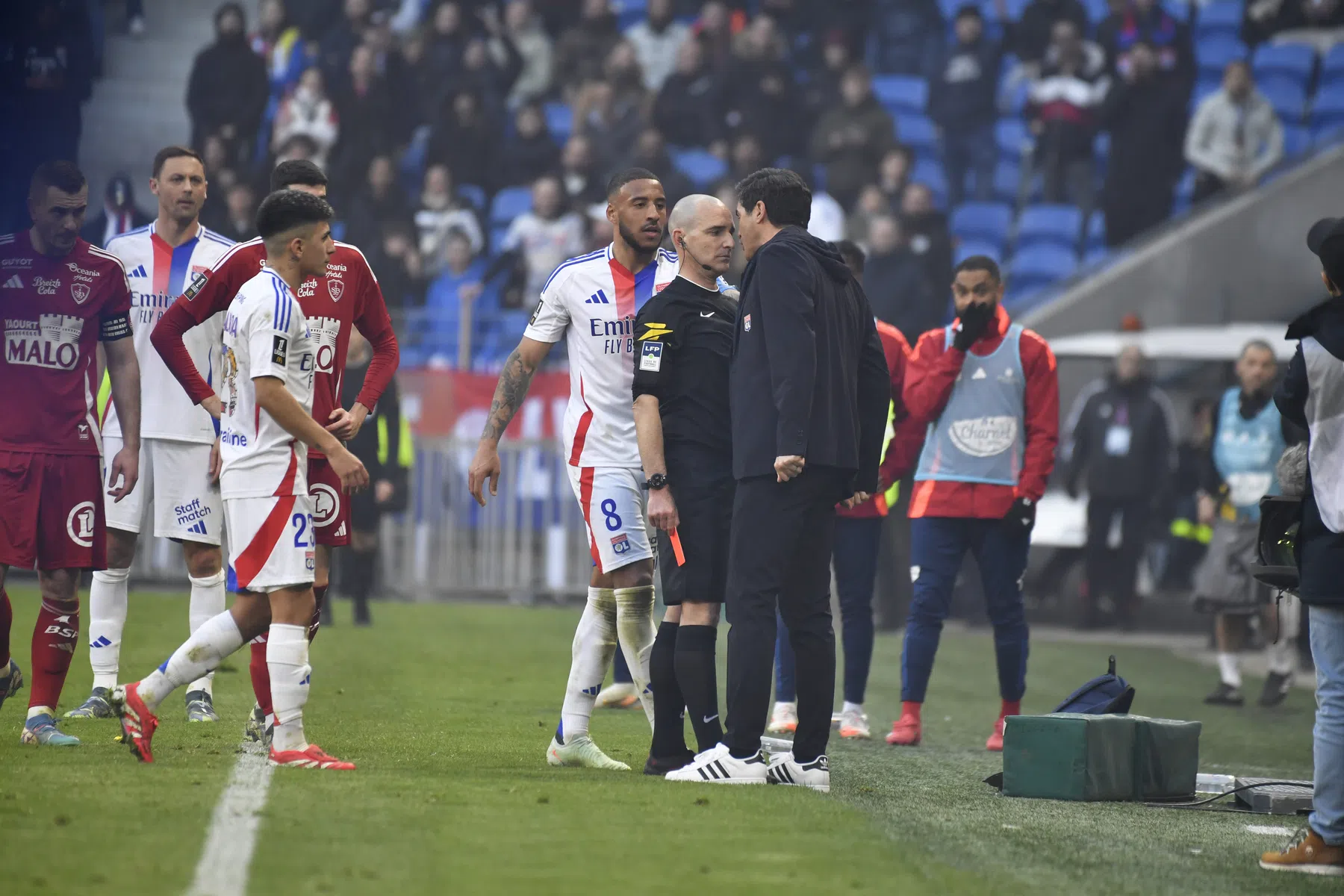 Fonseca gaat compleet door het lint: zware straf dreigt voor Lyon-coach