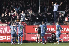 Thumbnail for article: Welkom in de Ajax-bubbel