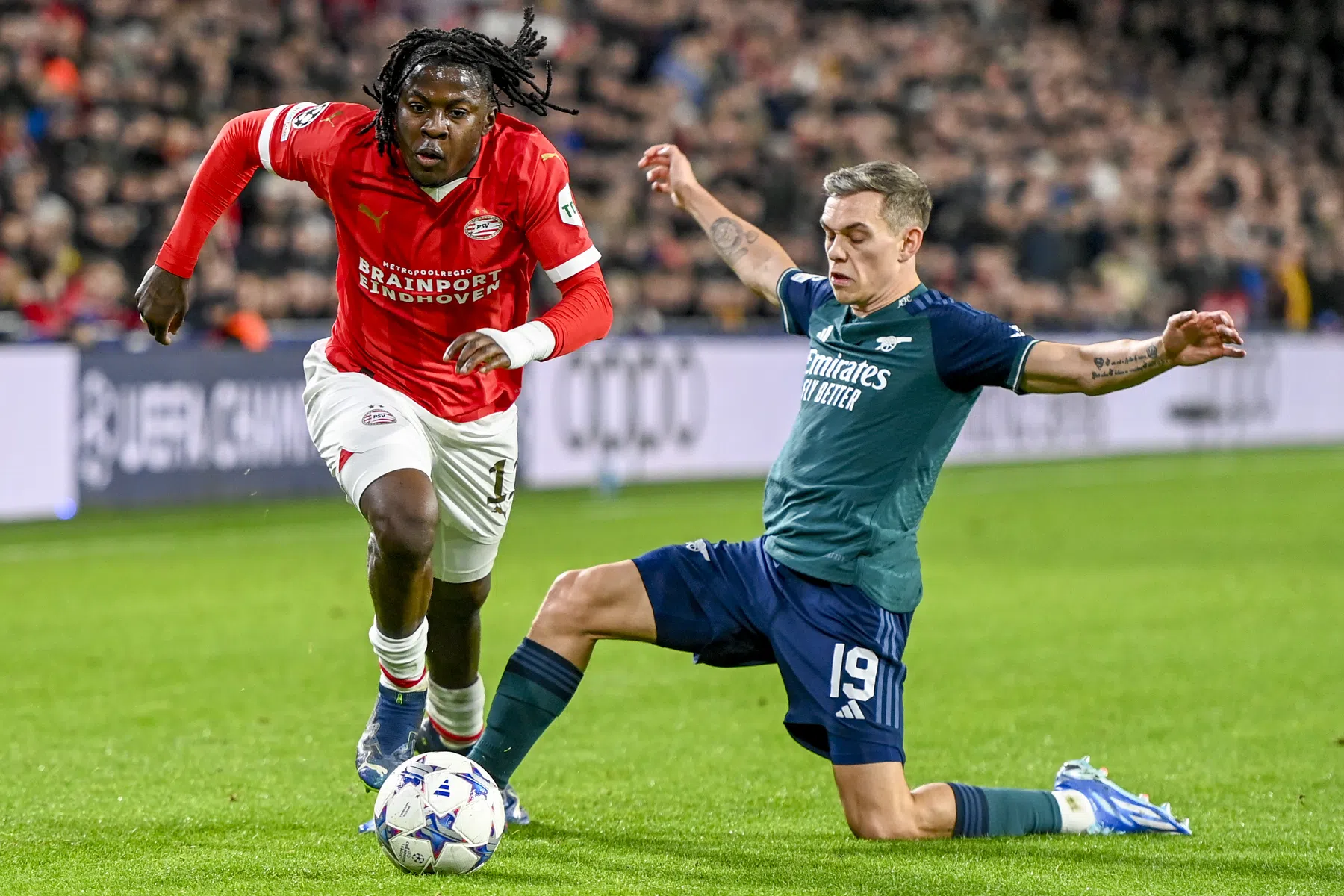 PSV draait warm voor CL-clash tegen Arsenal met heerlijke video