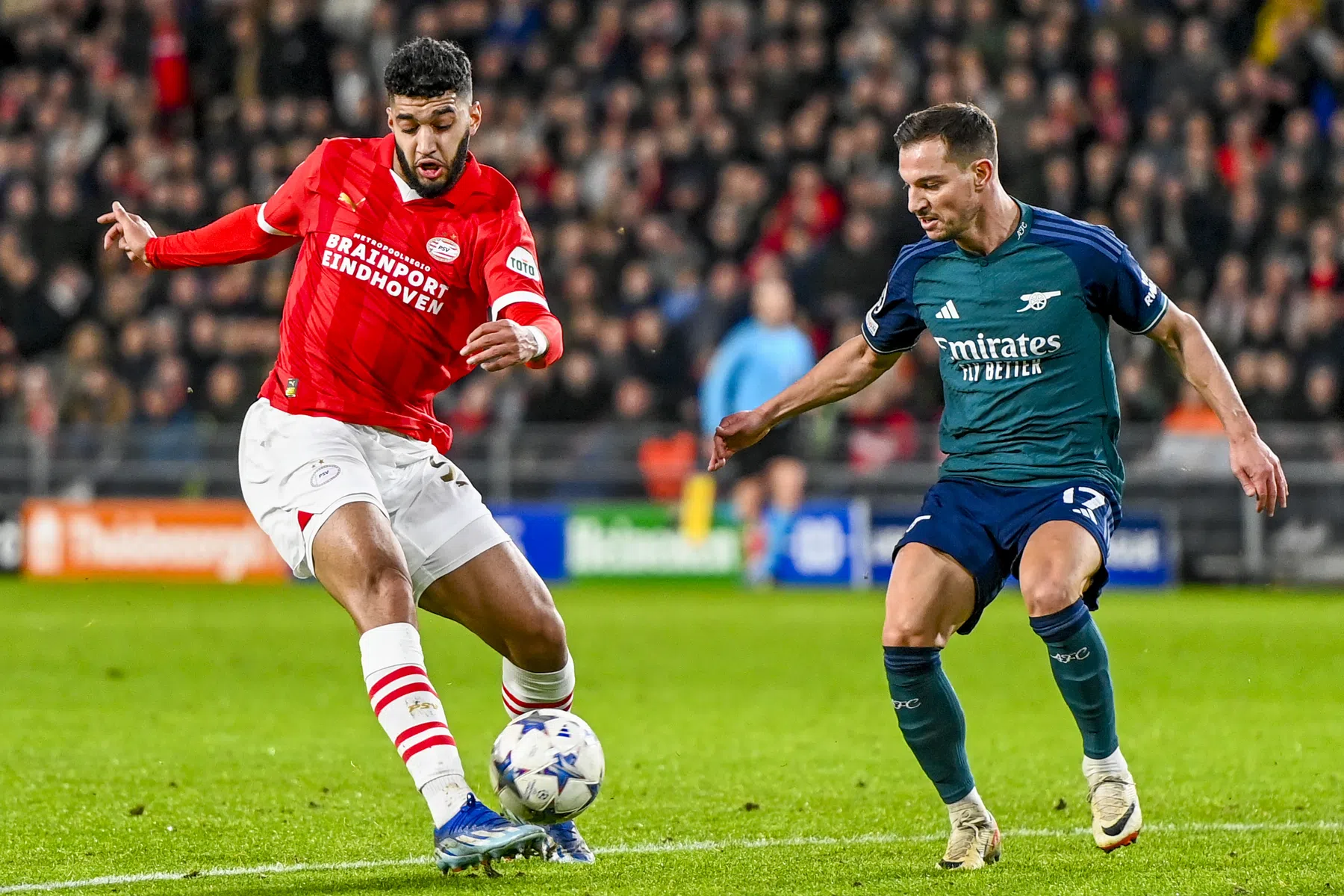 Engelse media verwachten 'clash tussen tegenpolen' voor Arsenals 'laatste kans'