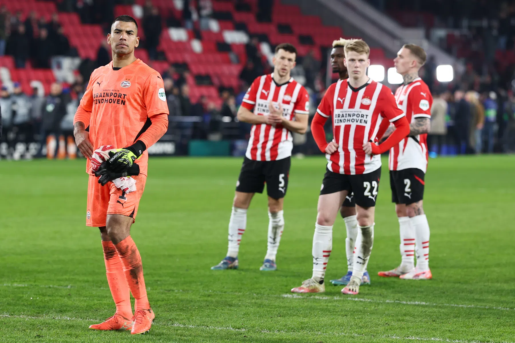 Bosz treedt met reeks nederlagen in voetsporen van Cocu en Stevens