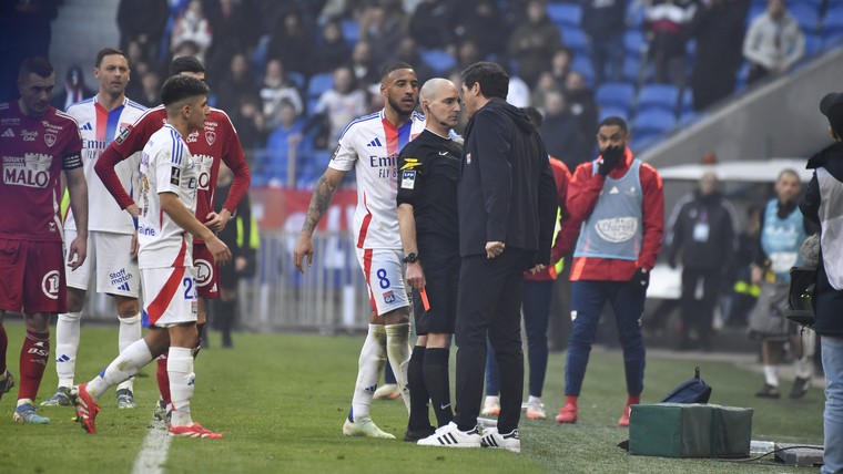 Lyon-trainer Fonseca krijgt schorsing van negen maanden vanwege uitbarsting