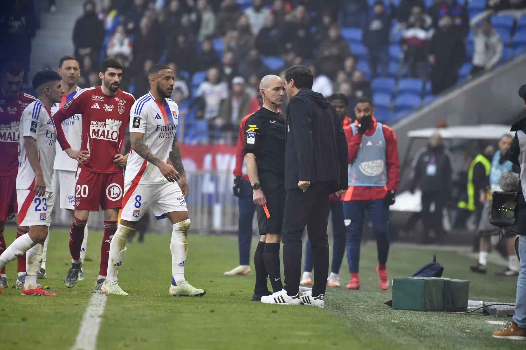 Lyon in beroep tegen 'extreme' schorsing, hekelt 'toxische context rond arbitrage'