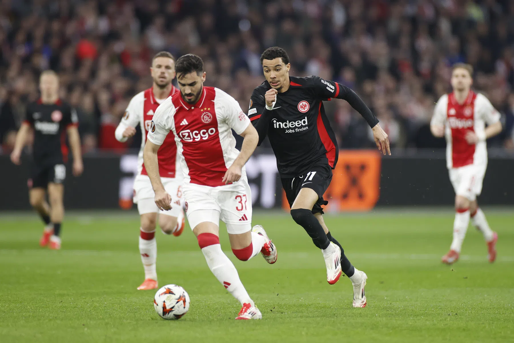 Ajax op Rapport: Sutalo scoort hoogste cijfer, twee onvoldoendes