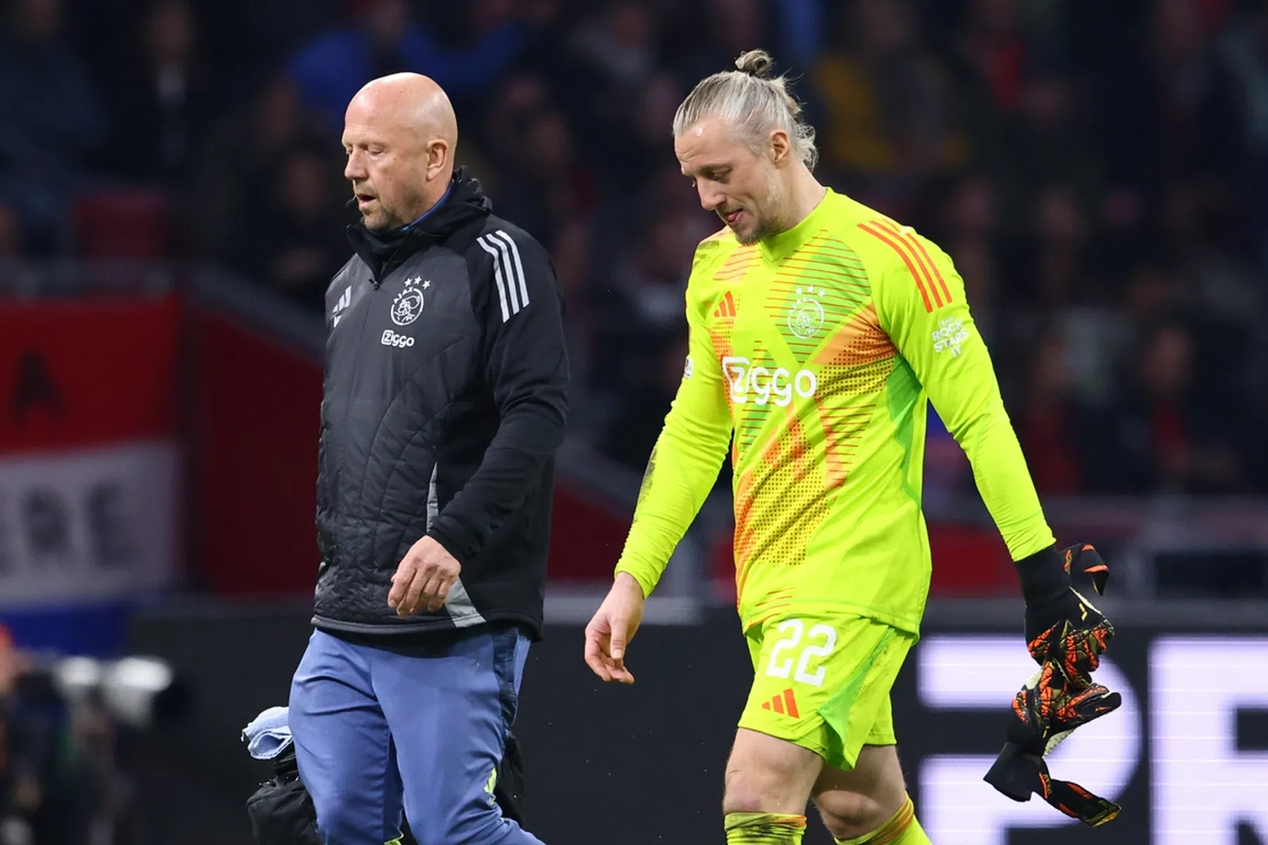 Ajax bevestigt: Pasveer weken uit de roulatie