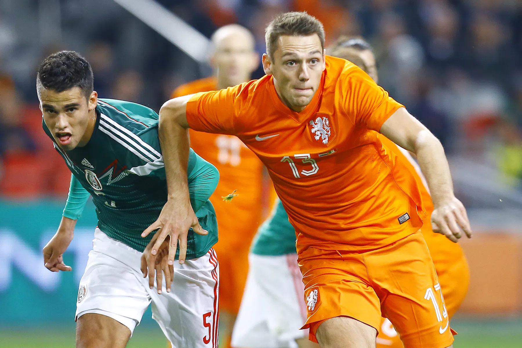 De Vrij vertelt over last minute call Van Gaal op WK 2014