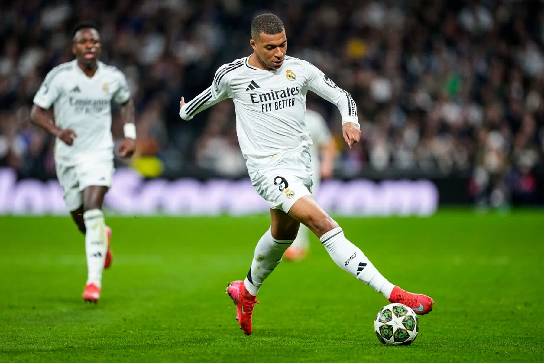 Real Madrid wint nipt van Vallecano en profiteert van nederlaag Atlético