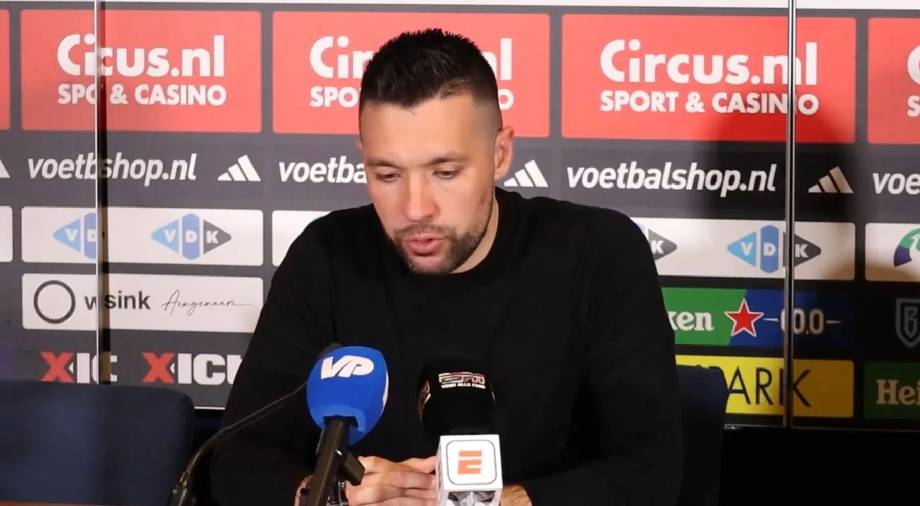 Farioli over Brobbey en rentree Weghorst: 'PSV is eerder een optie'