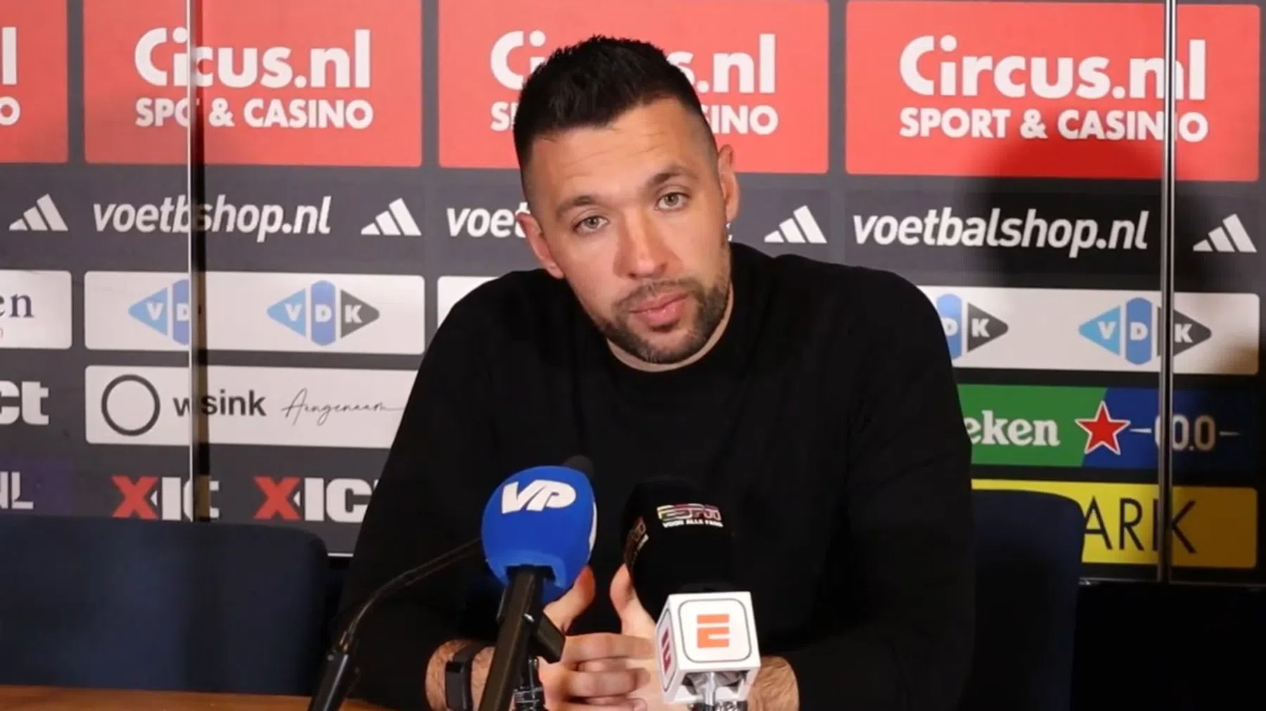 Farioli vertelt waarop hij dit seizoen het meest trots is bij Ajax