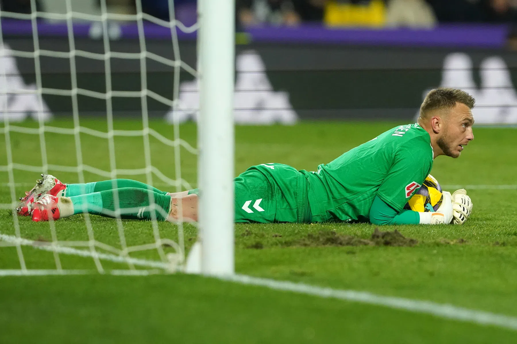 Cillessen ontpopt zich bij Las Palmas tot strafschoppenspecialist