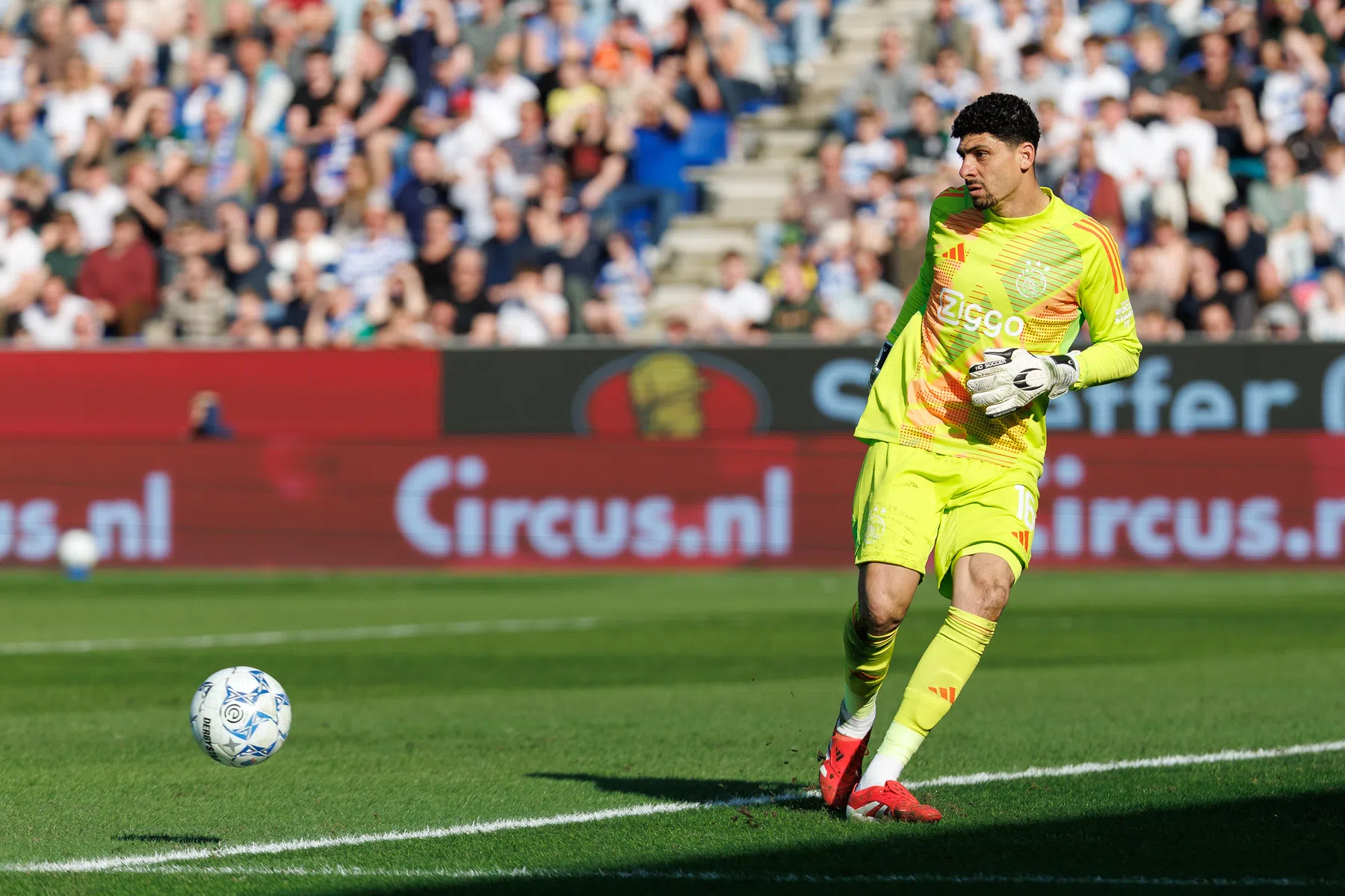 Ajax klopt aan bij UEFA over Matheus: 'Het is aan de advocaten'