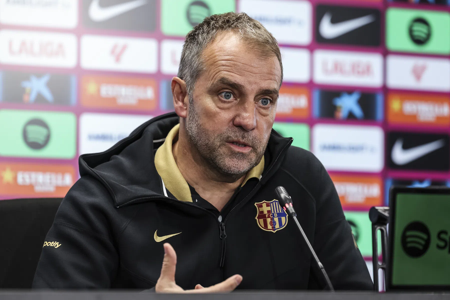 Flick over moraal van Barcelona-selectie: 'Willen voor hem spelen'