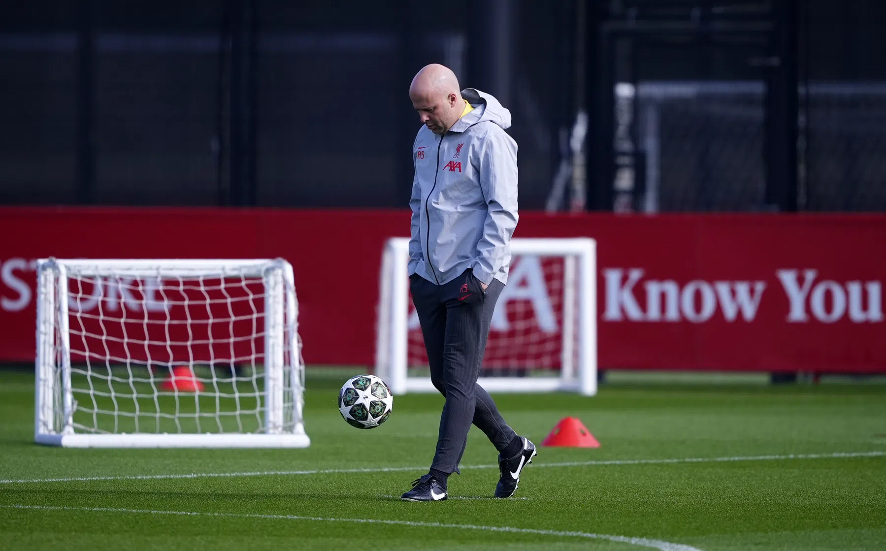 Slot heeft Gakpo terug voor return tegen PSG en prijst Luis Enrique