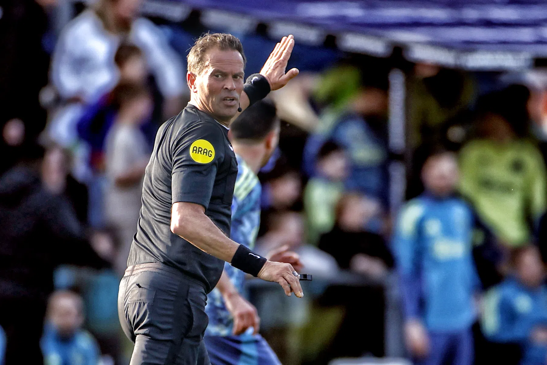 'Nijhuis kon beter VAR tegenspreken dan met tegenzin een pingel geven'