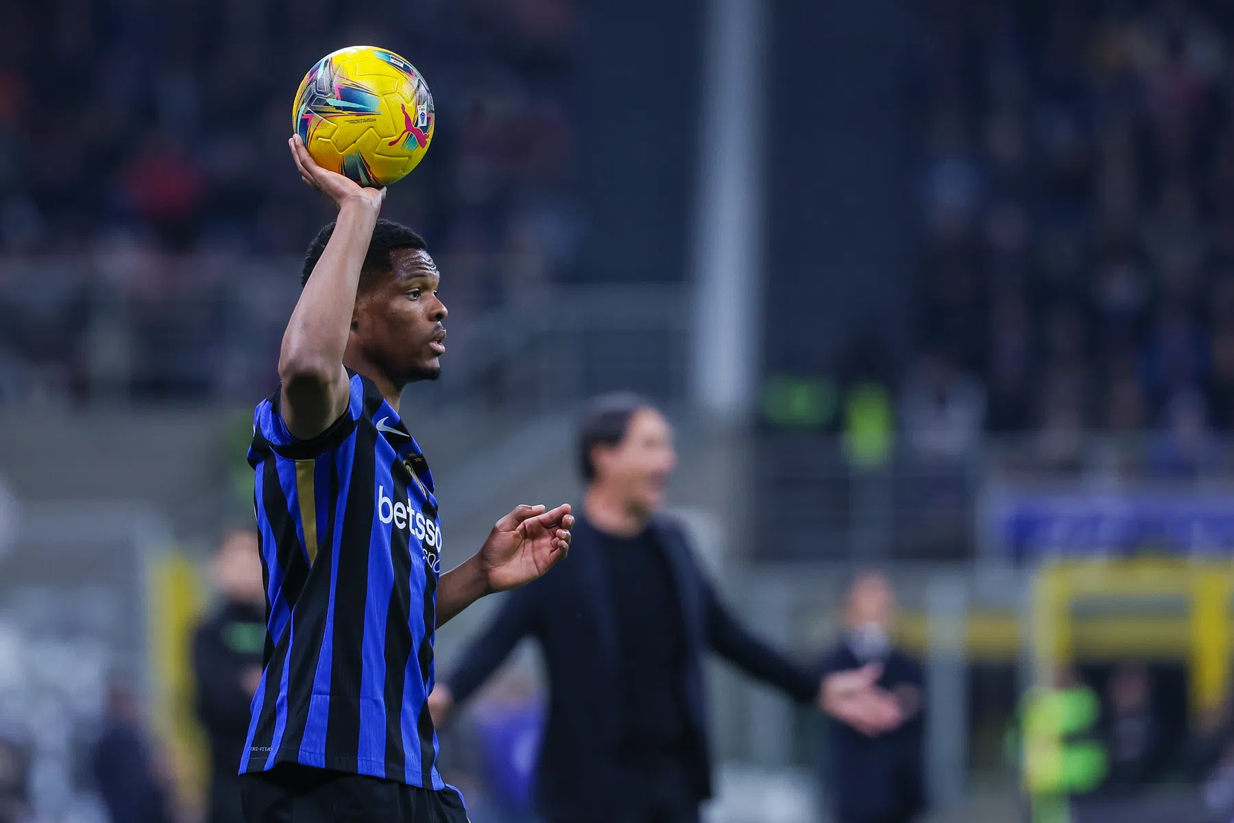 Dumfries heeft nog frisse benen en waarschuwt Inter voor Feyenoord