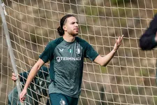 Thumbnail for article: Deze trainer geloofde in Zerrouki: 'Hij kan met Van Persie goede band opbouwen'