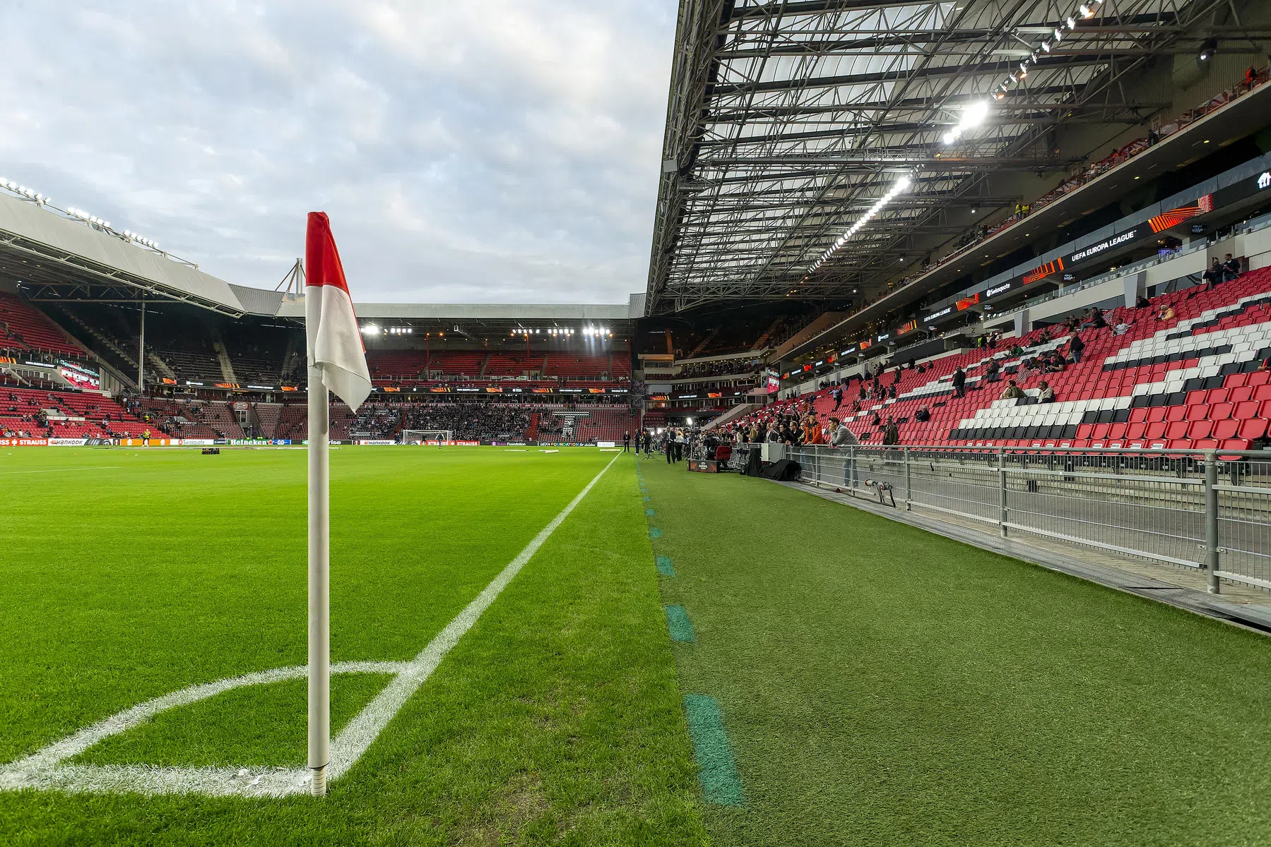 Mooi gebaar PSV: meegereisde fans krijgen geld terug
