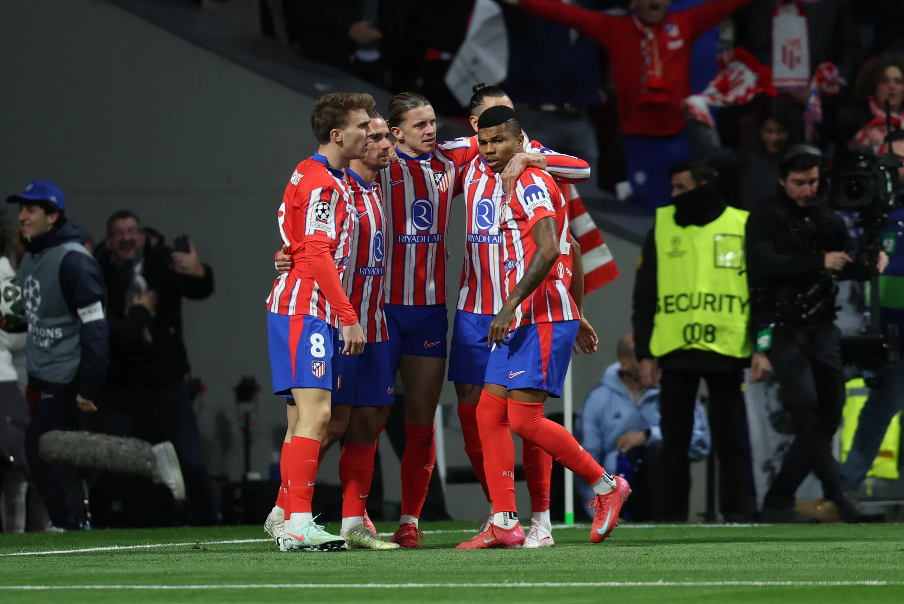 Metropolitano ontploft: Atlético na dertig tellen op 1-0 tegen Real