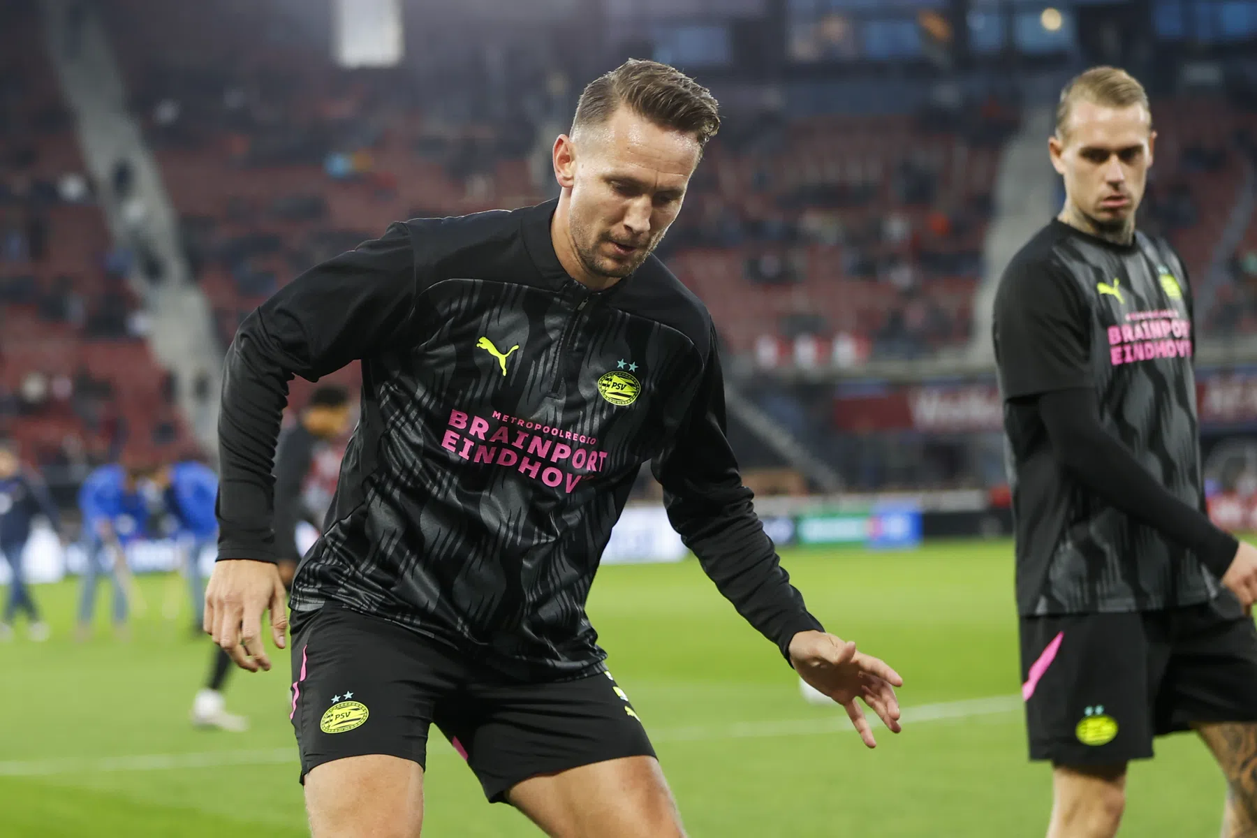 Zeldzame reservebeurt voor De Jong: 'Misschien de laatste mogelijkheid'