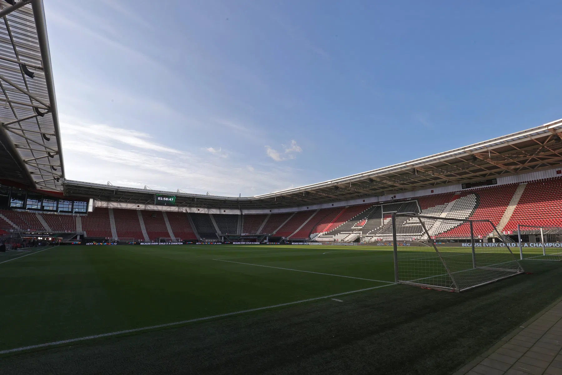 Dit bedrag streek AZ op tijdens de Europa League-campagne