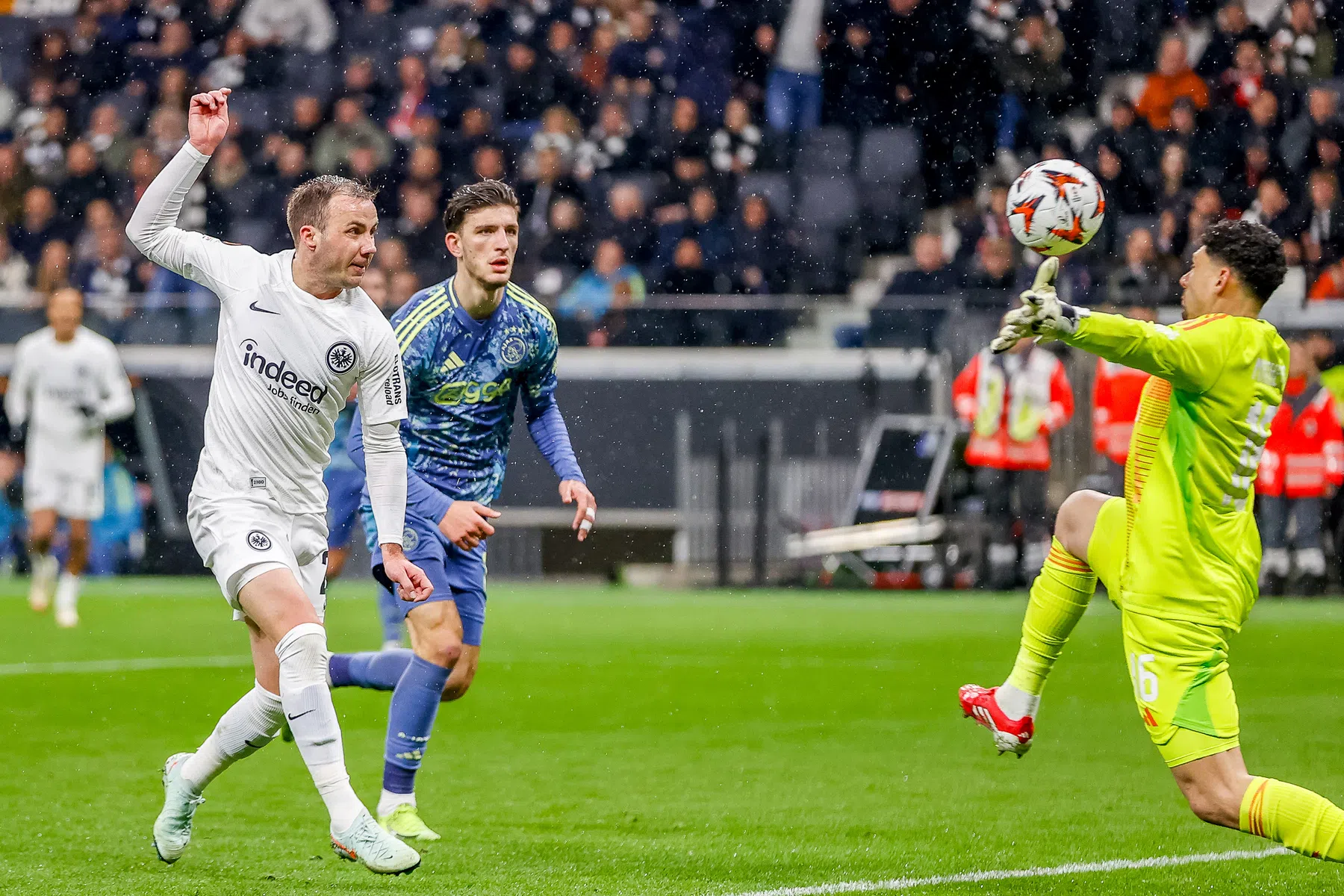 Götze schiet zichzelf tegen Ajax in rijtje met De Jong en Kramer