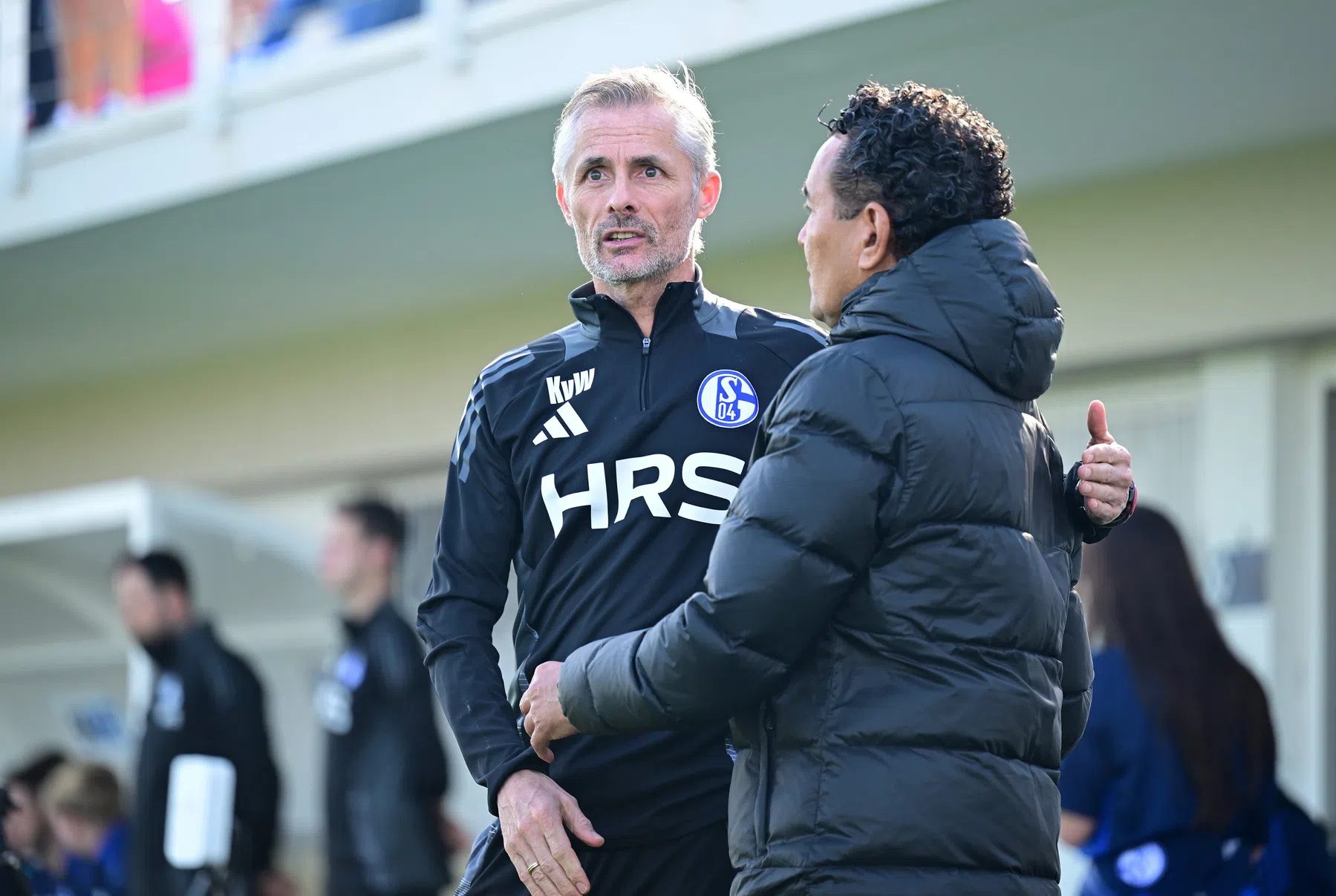 Flinke domper voor Van Wonderen: Schalke geeft het in twee minuten helemaal weg