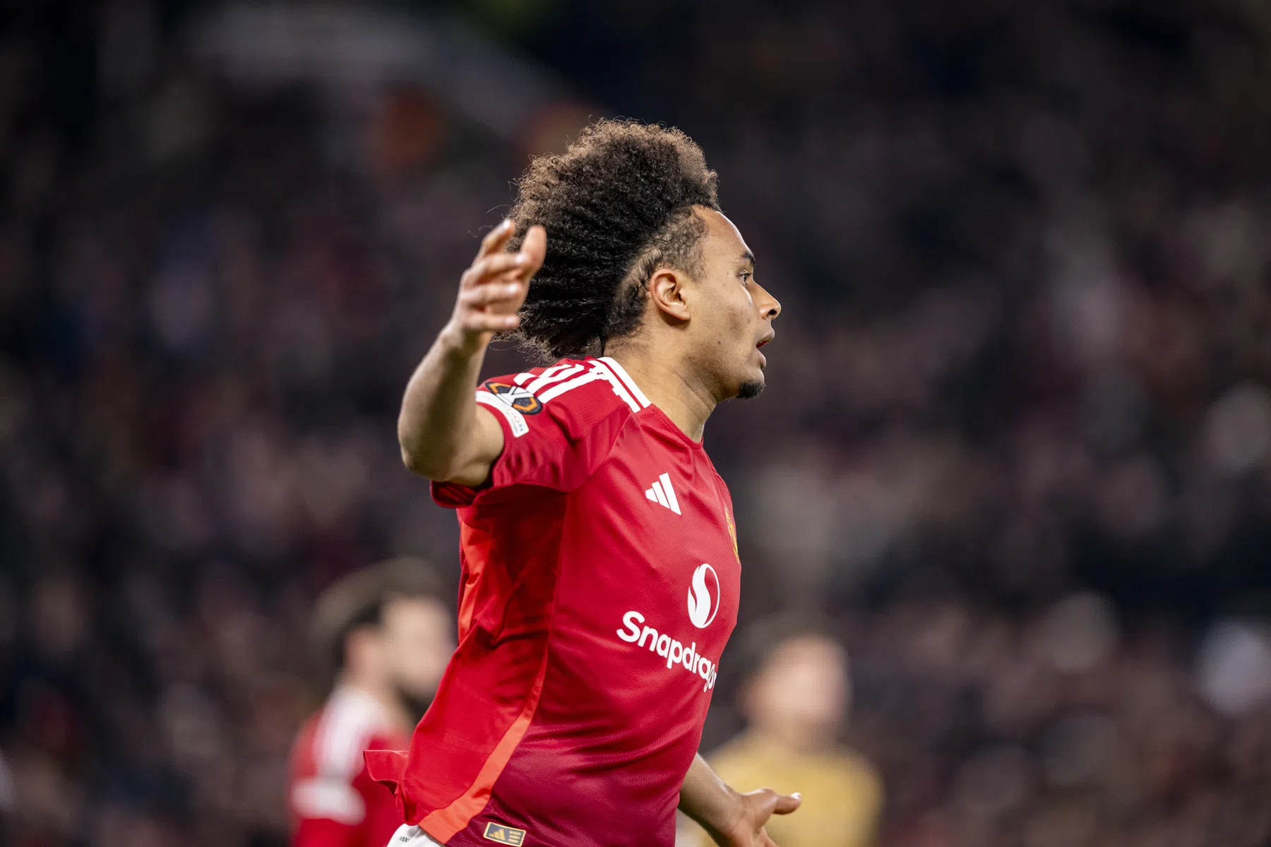 Lovende kritieken in Engelse media voor Zirkzee 