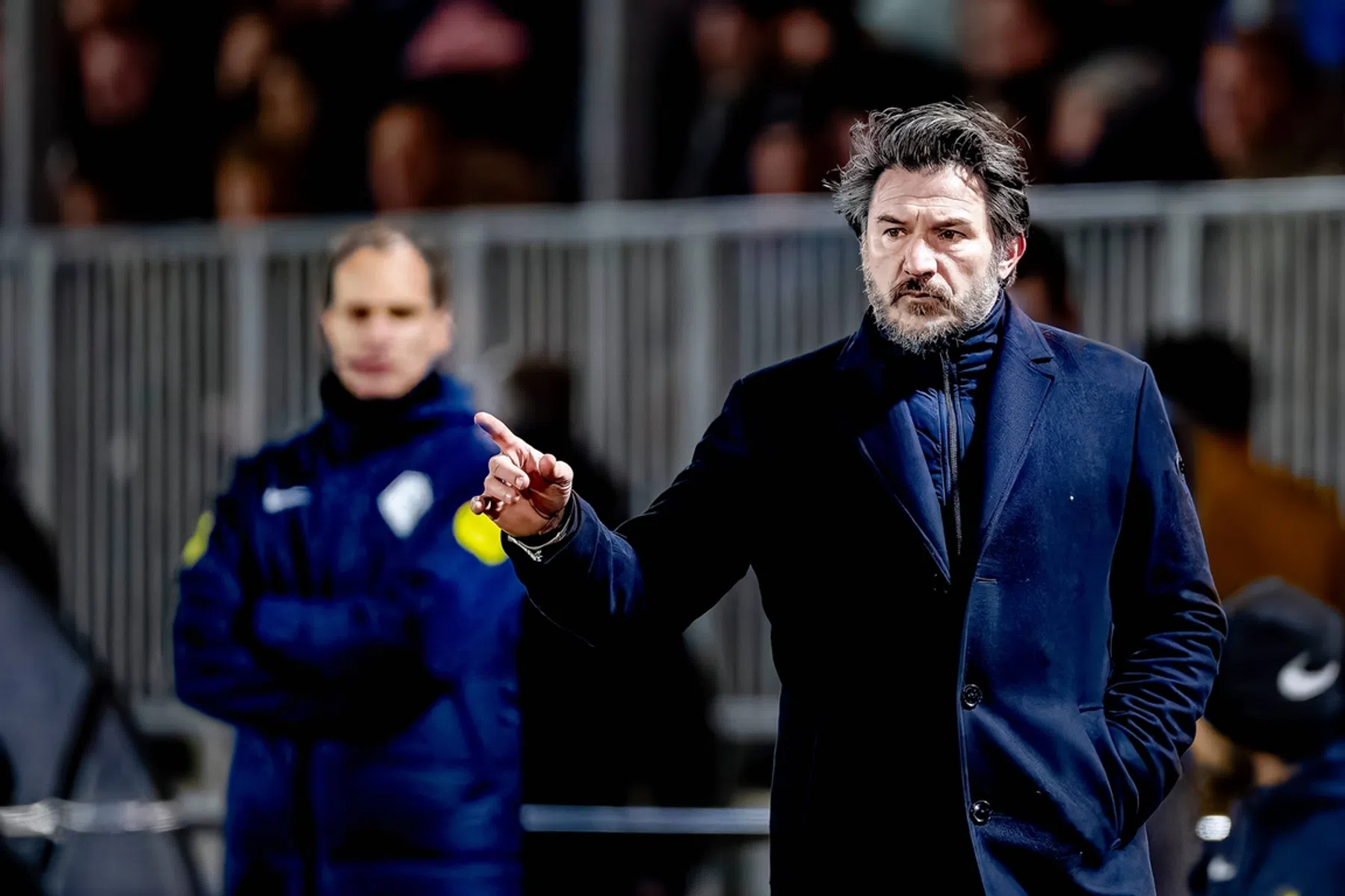 Hoefkens mild over potentiële rode kaart: 'Vooral de willekeur die dwarszit'