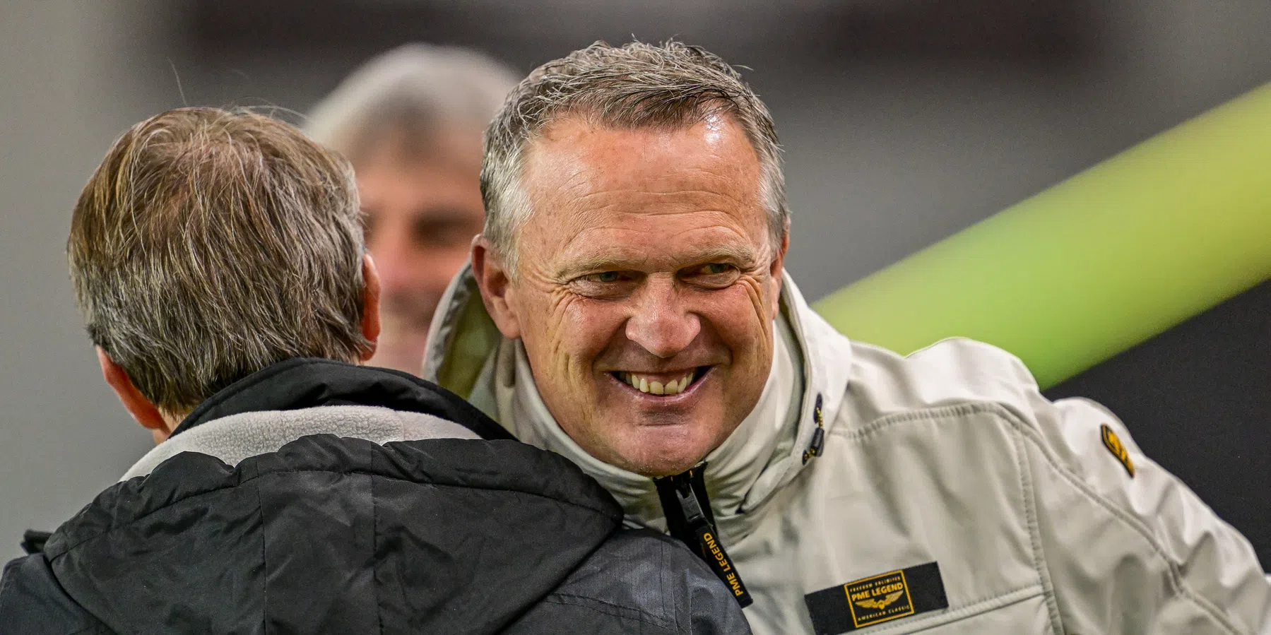 Van den Brom loopt leeg na duel met ADO: 'Dramatische scheidsrechter'