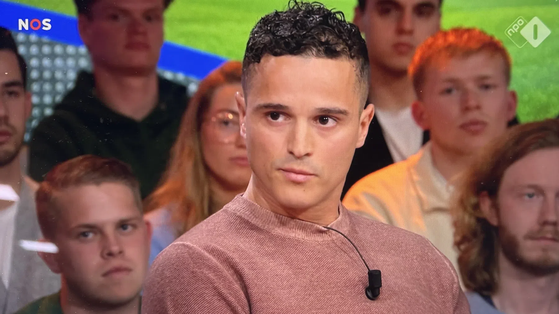 Afellay hekelt arbitrage: 'Als ze telkens falen, heb je elke week deze discussie'