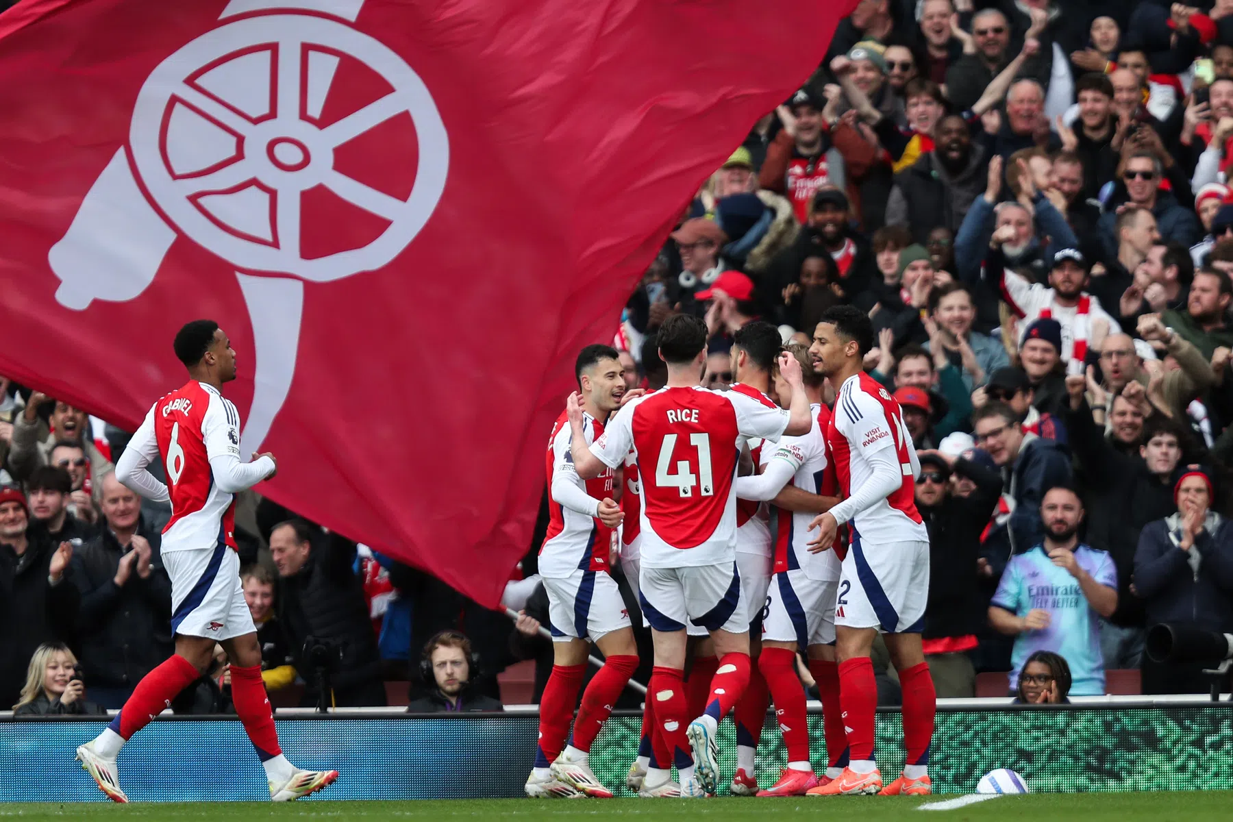 Geheim wapen helpt Arsenal langs Chelsea, Spurs na uitschakeling AZ ten onder