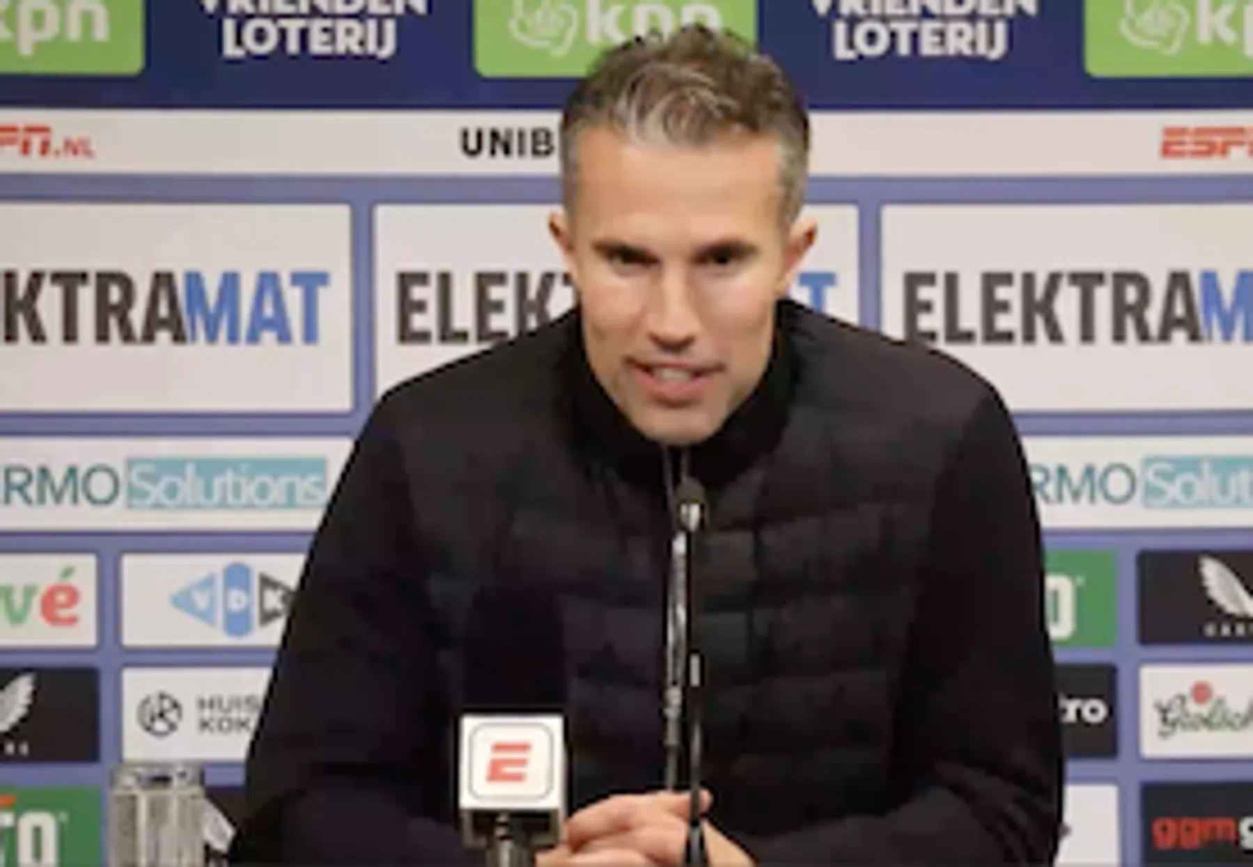 Van Persie lovend over Ueda: 'Ik zie een topspits in hem'