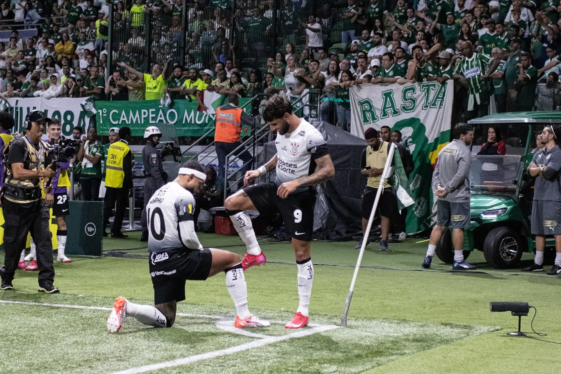 Memphis vliegt met voorsprong Corinthians in finale op zak terug naar Nederland