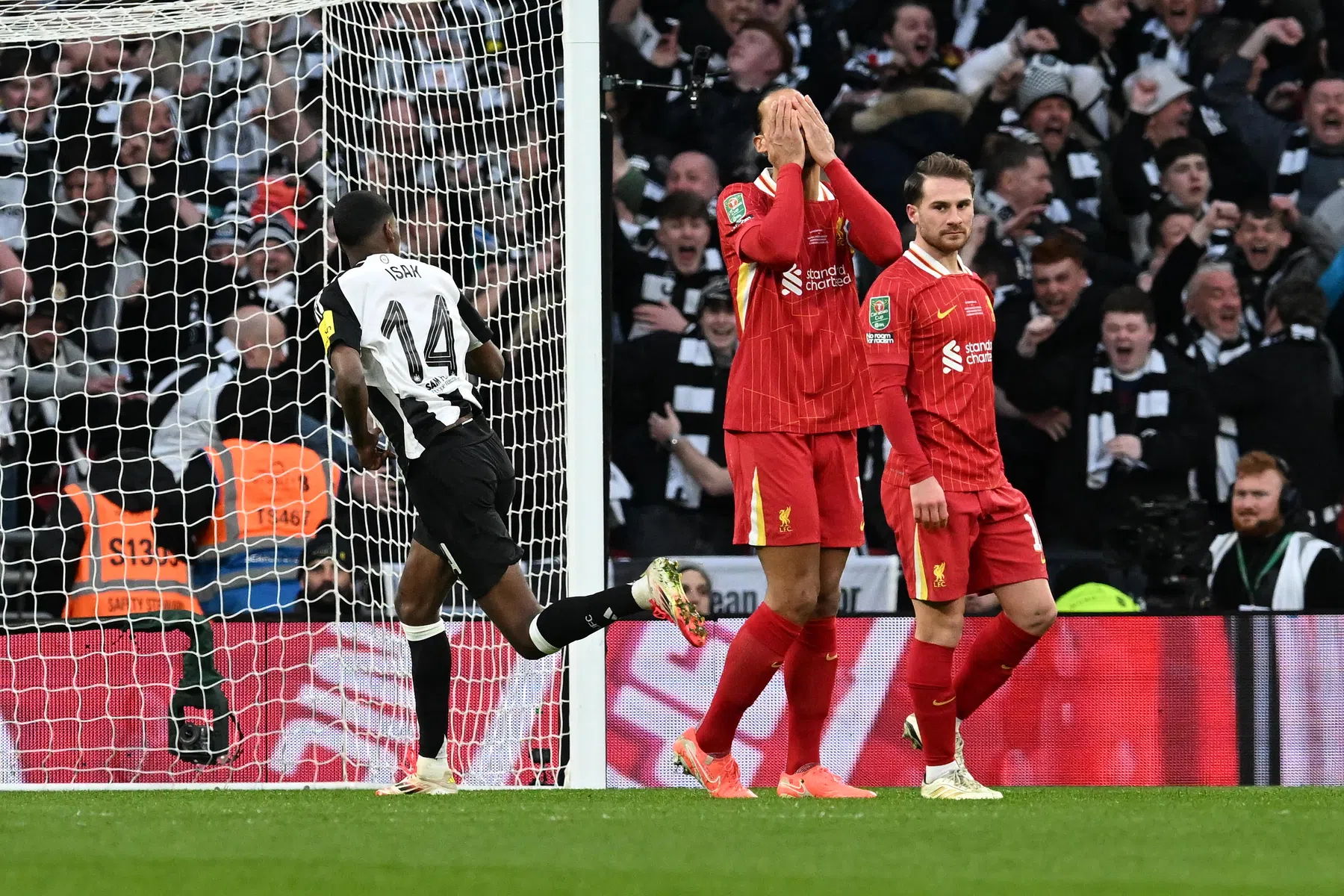 Van Dijk miste in verloren League Cup-finale 'firepower' bij Liverpool