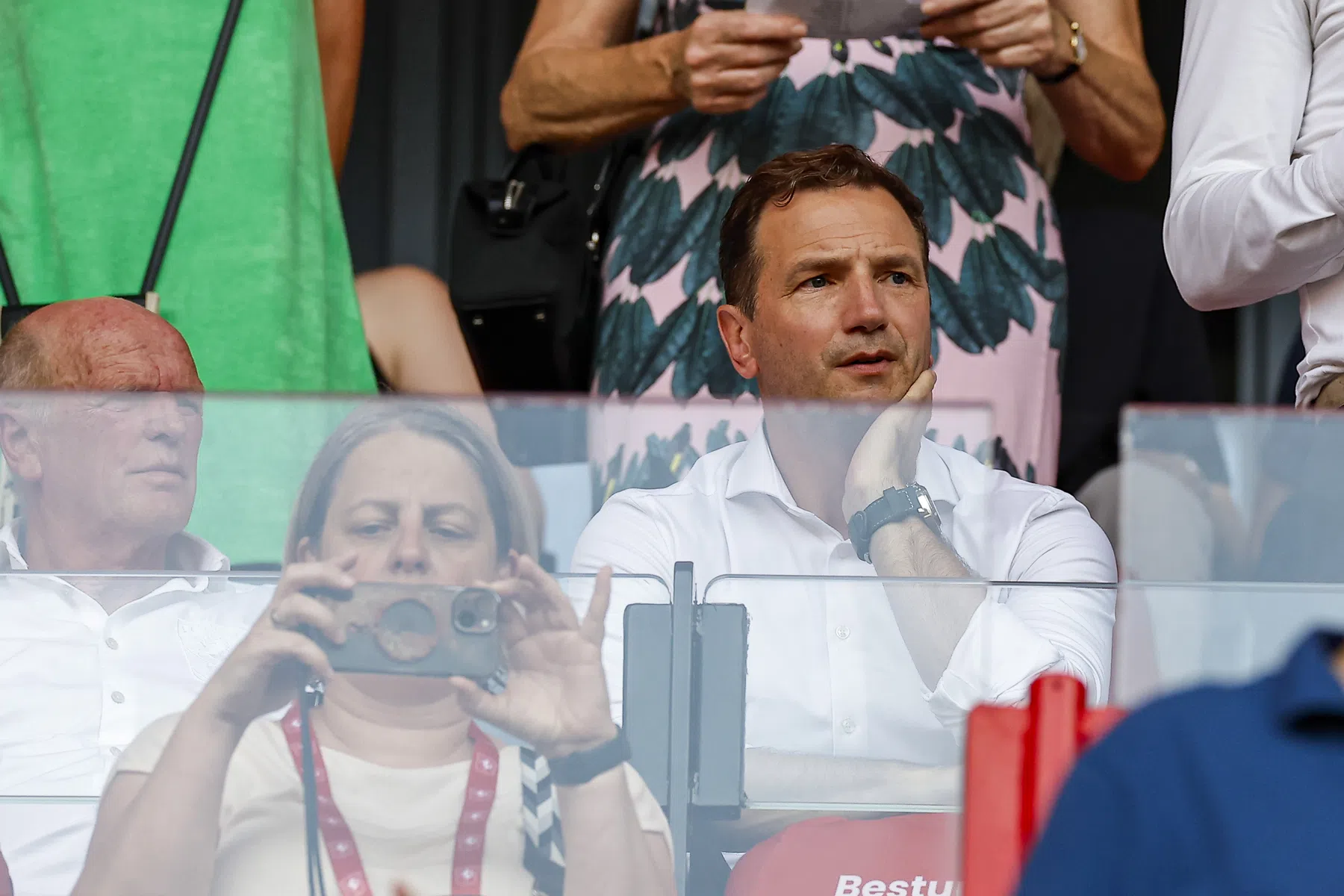 Bruggink begrijpt kritiek op Twente-selectie: 'Stabiel zijn we nu niet'