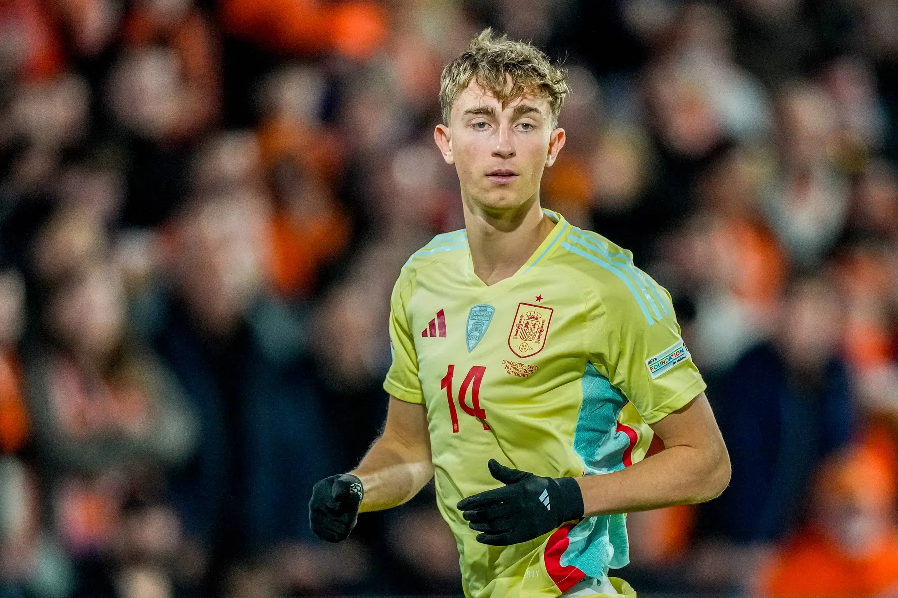 Spaanse media lichten Huijsen uit: 'De roof van de eeuw'